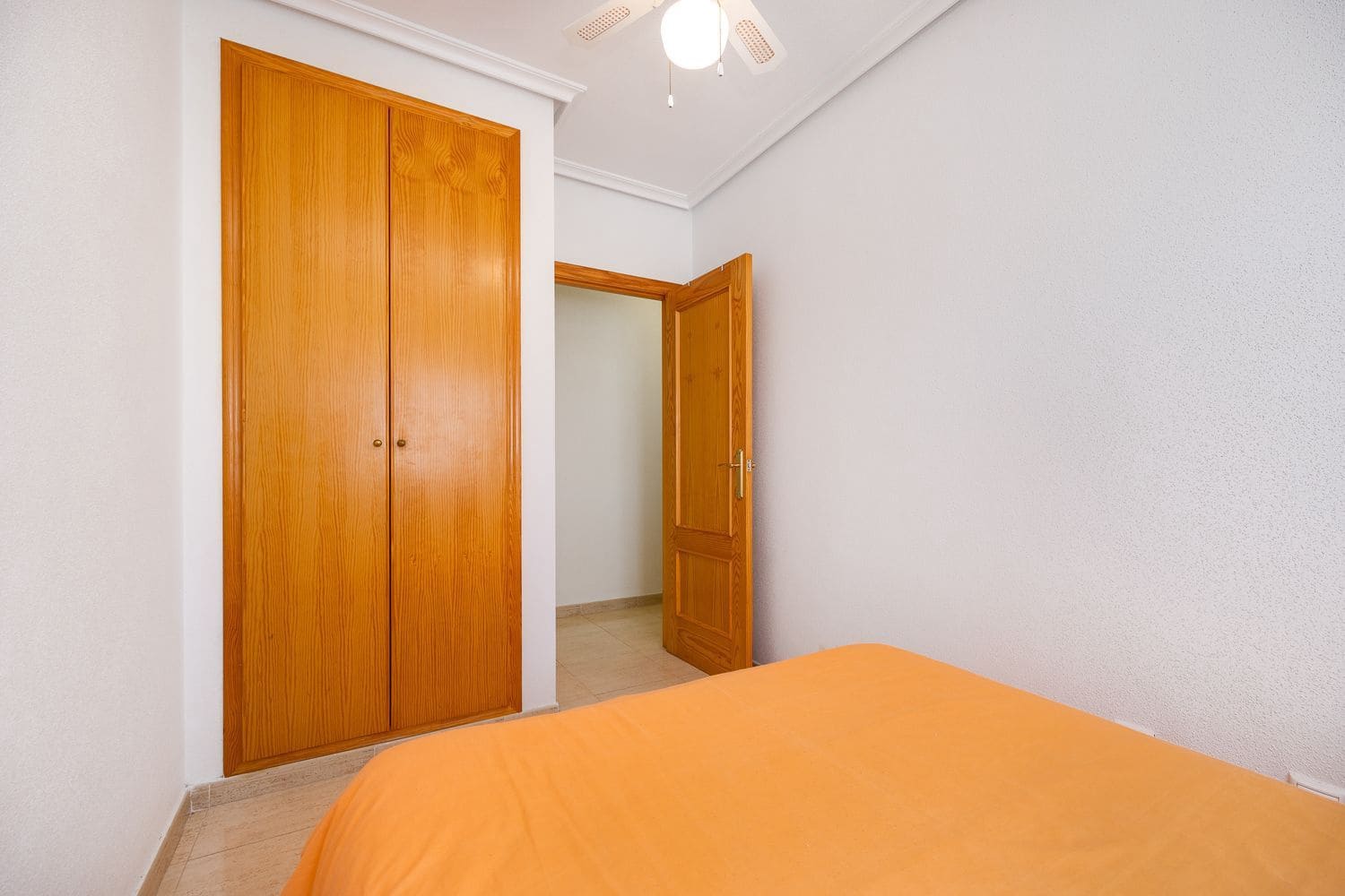 2 slaapkamer Appartement te koop in Torrevieja met zwembad garage - € 119.900 (Ref: 8901971)