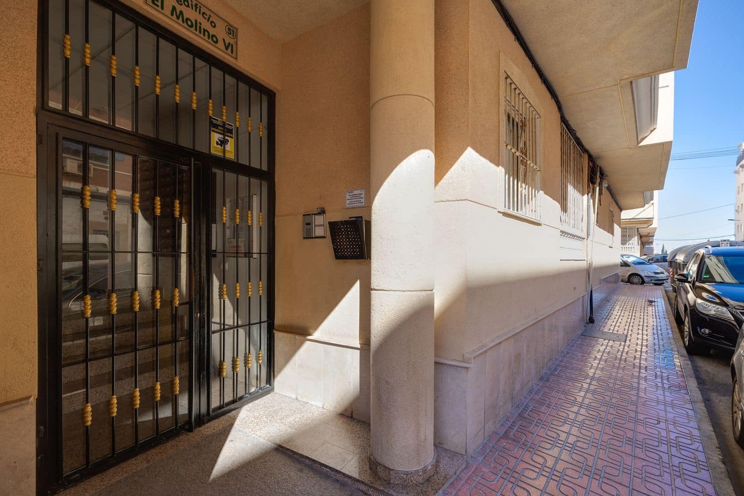 2 slaapkamer Appartement te koop in Torrevieja met zwembad garage - € 119.900 (Ref: 8901971)
