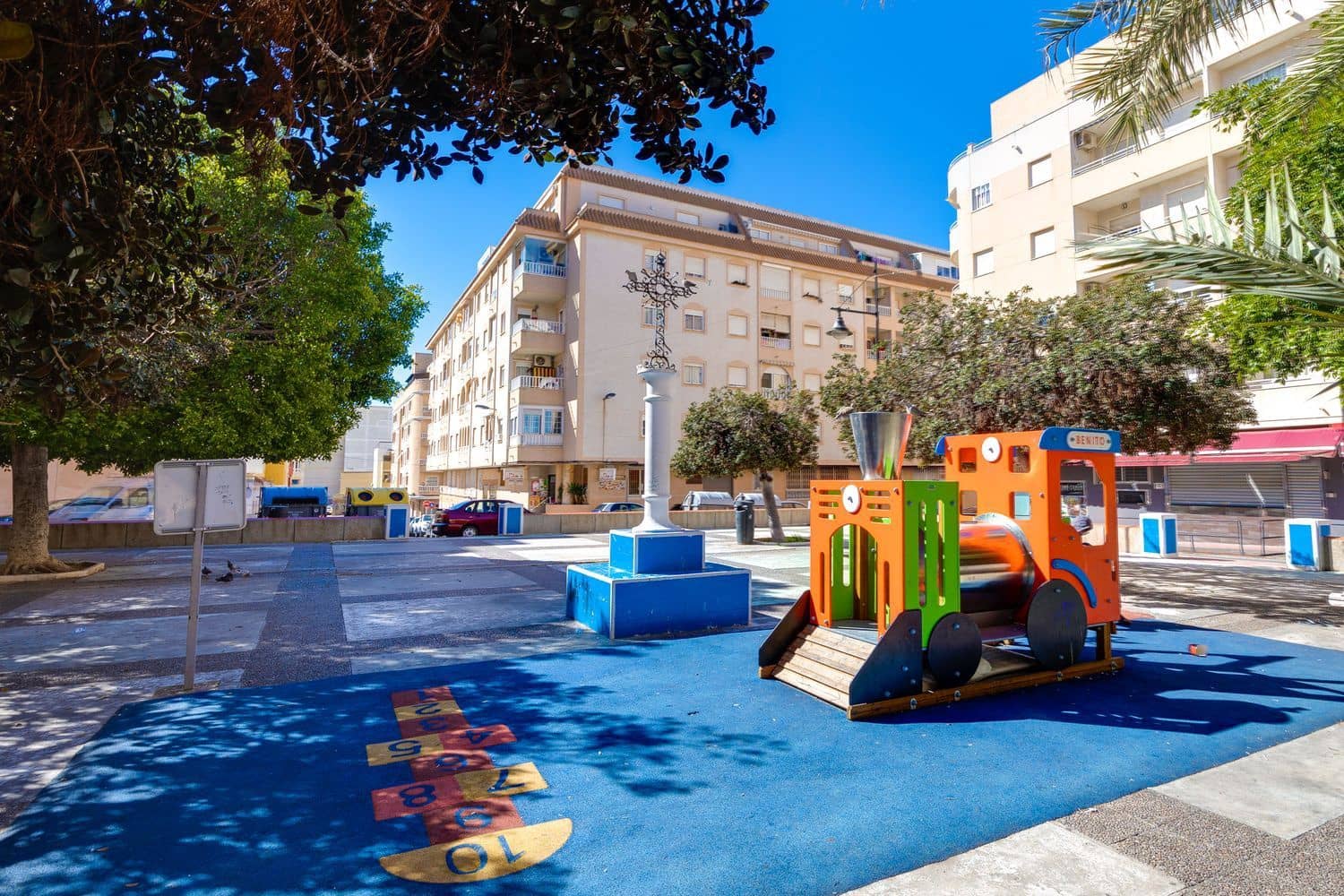 2 slaapkamer Appartement te koop in Torrevieja met zwembad garage - € 119.900 (Ref: 8901971)