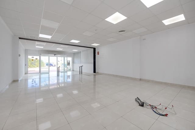 Business for sale in Los Frutales, Torrevieja - € 350,000 (Ref: 8902948)