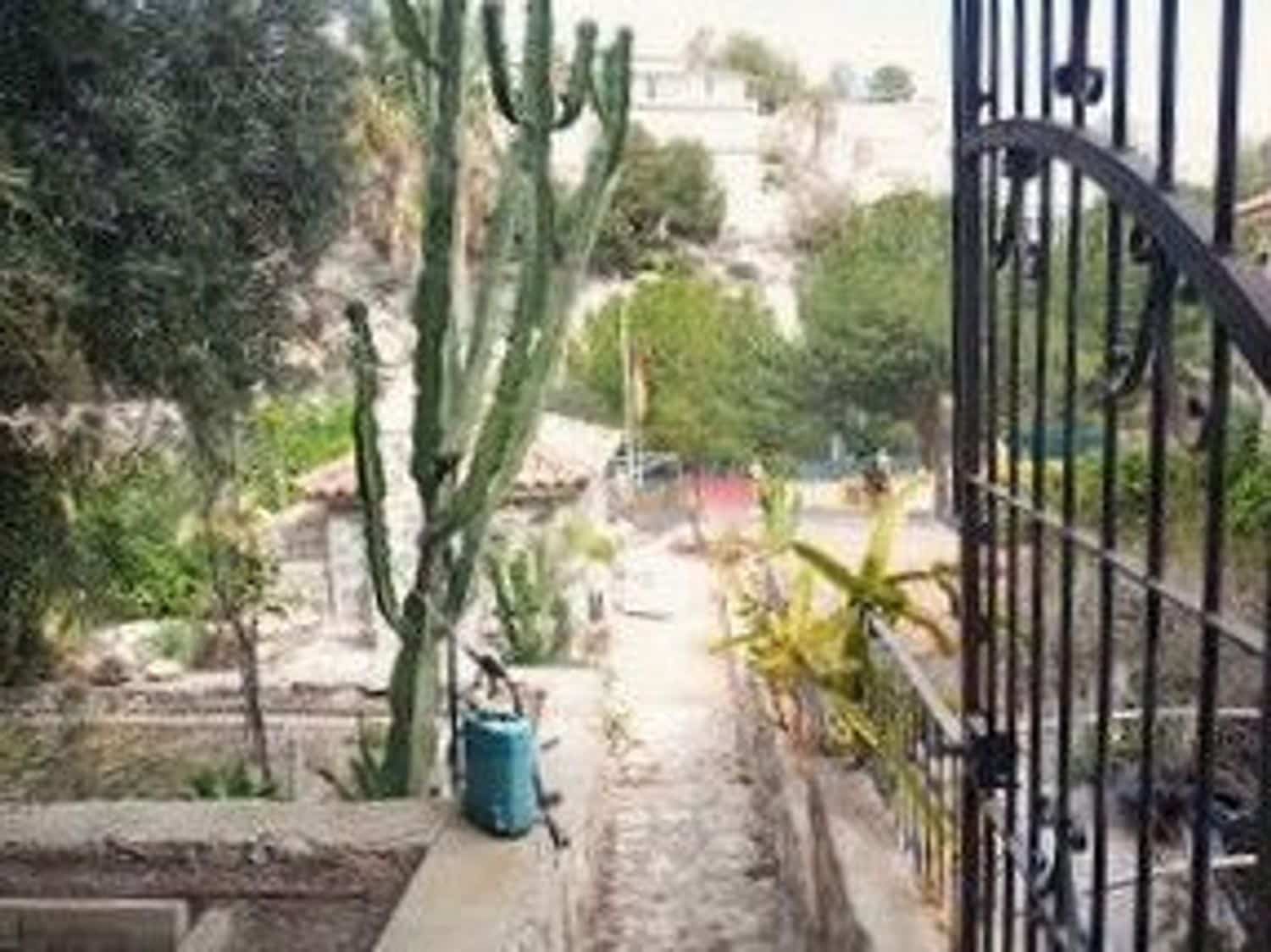 4 soverom Villa til salgs i El Campello med svømmebasseng garasje - € 840 000 (Ref: 8925471)