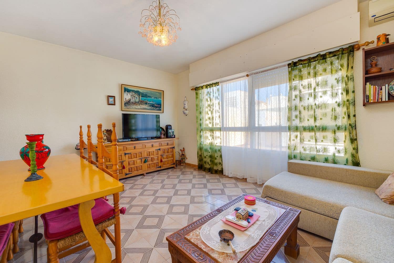 2 soverom Leilighet til salgs i Torrevieja med garasje - € 138 000 (Ref: 8945843)