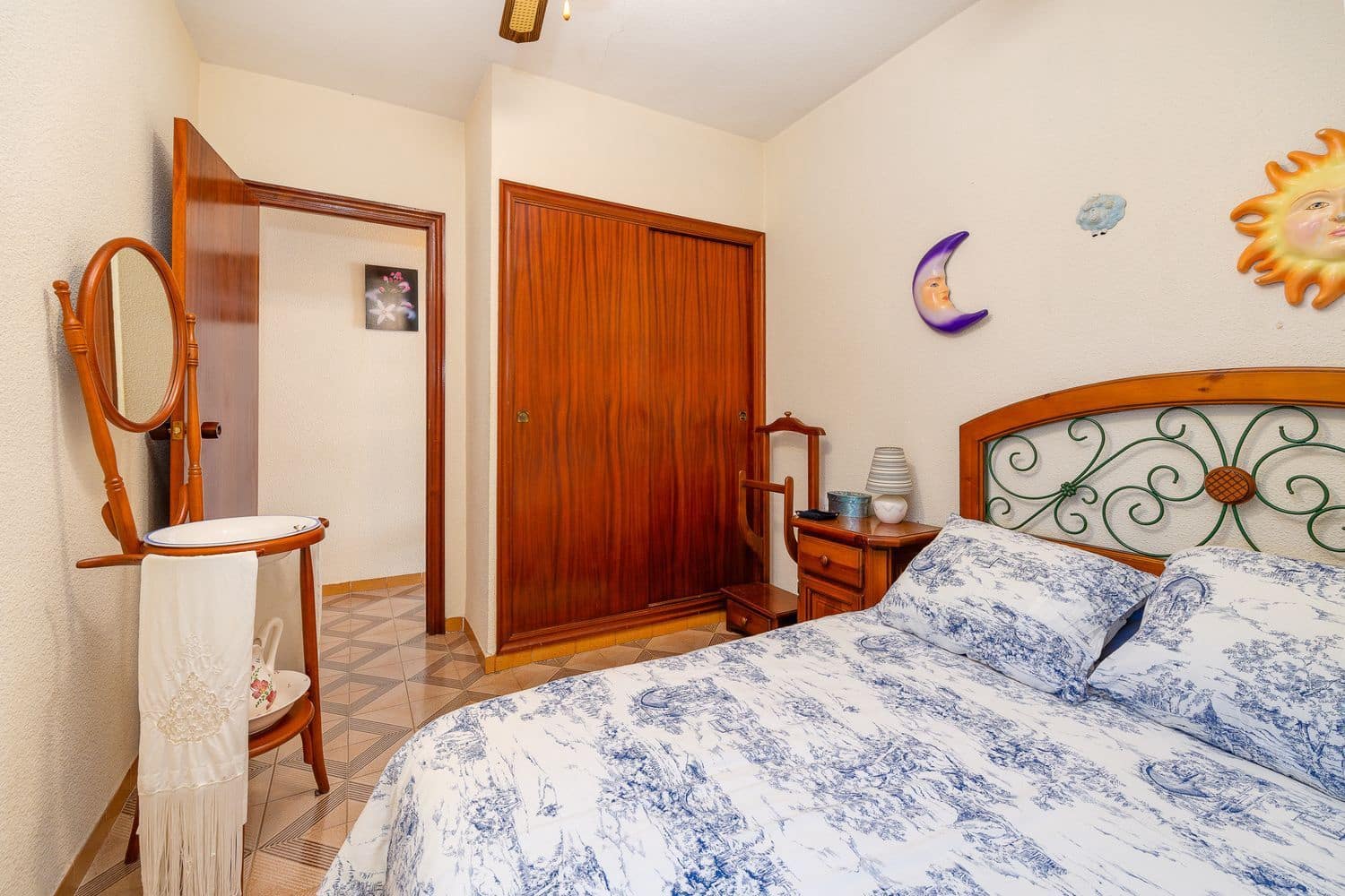 2 soverom Leilighet til salgs i Torrevieja med garasje - € 138 000 (Ref: 8945843)