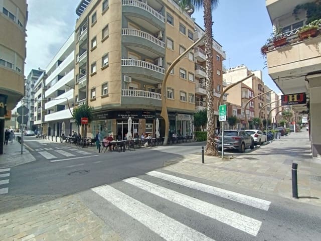 Local Commercial à vendre à Centro - Muelle Pesquero, Torrevieja - 156 000 € (Ref: 8969752)