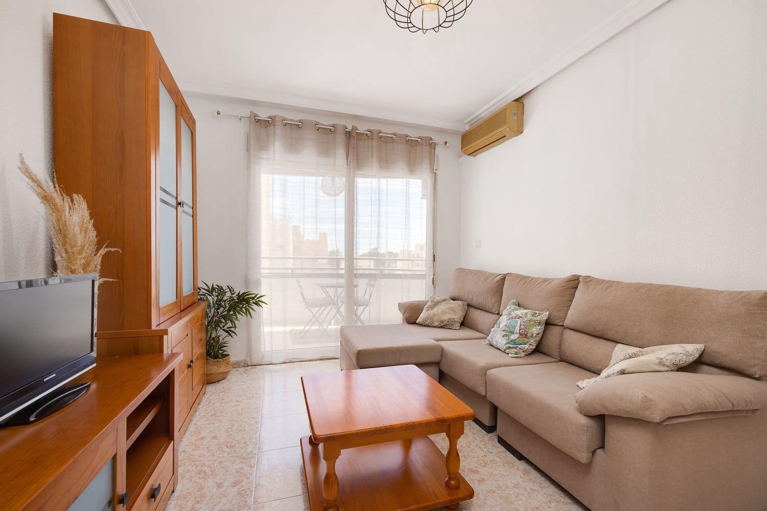 2 soveværelse Lejlighed til salg i Torrevieja med garage - € 139.900 (Ref: 9006693)