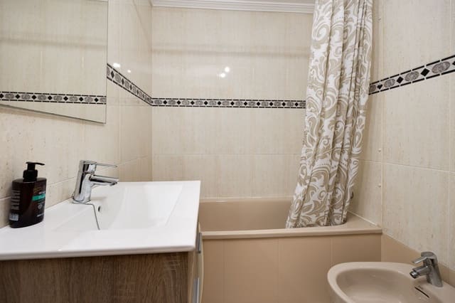 2 quarto Apartamento para venda em Parque de las Naciones, Torrevieja com garagem - 139 900 € (Ref: 9006693)