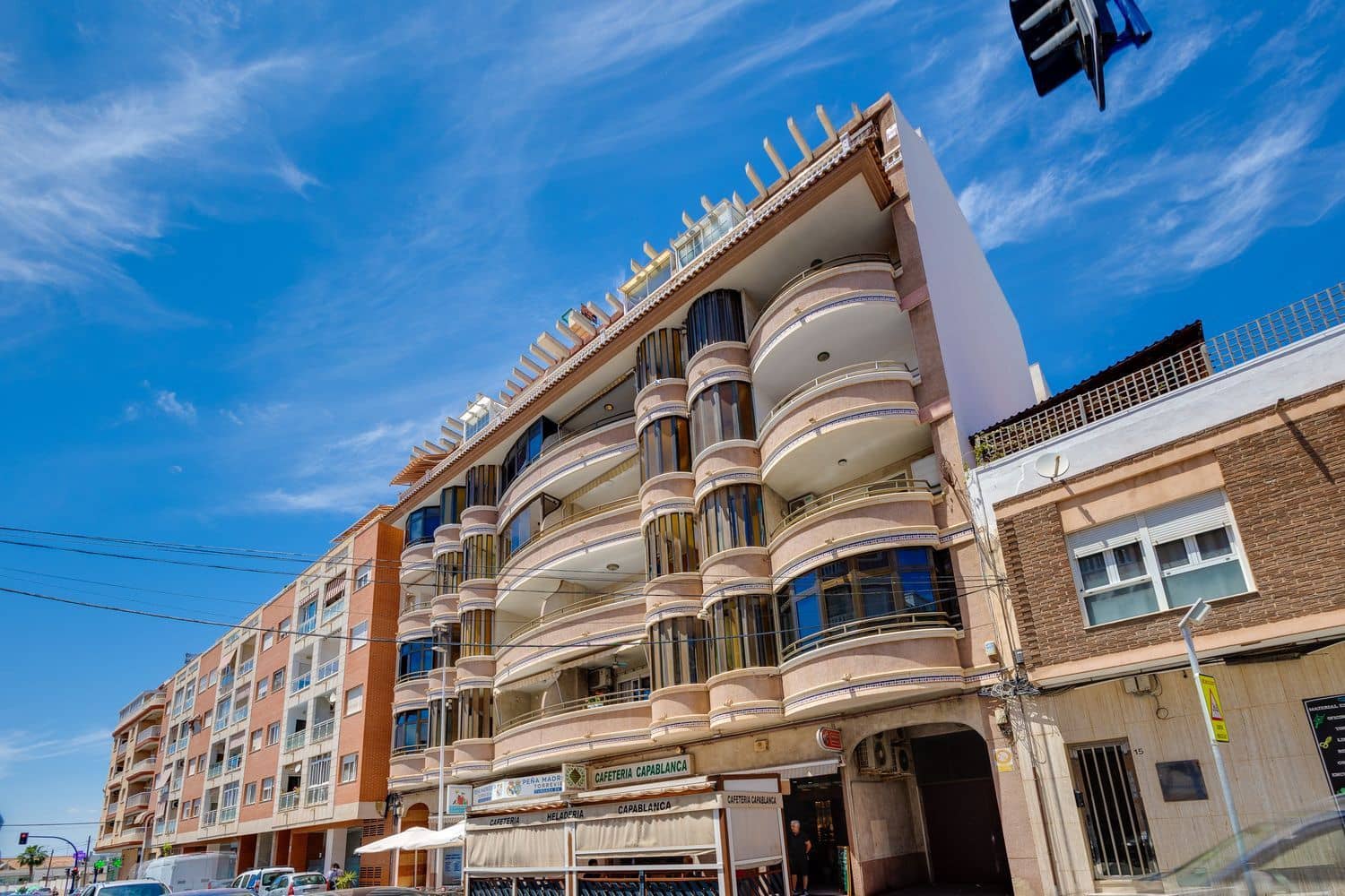 2 soveværelse Lejlighed til salg i Torrevieja med garage - € 139.900 (Ref: 9006693)