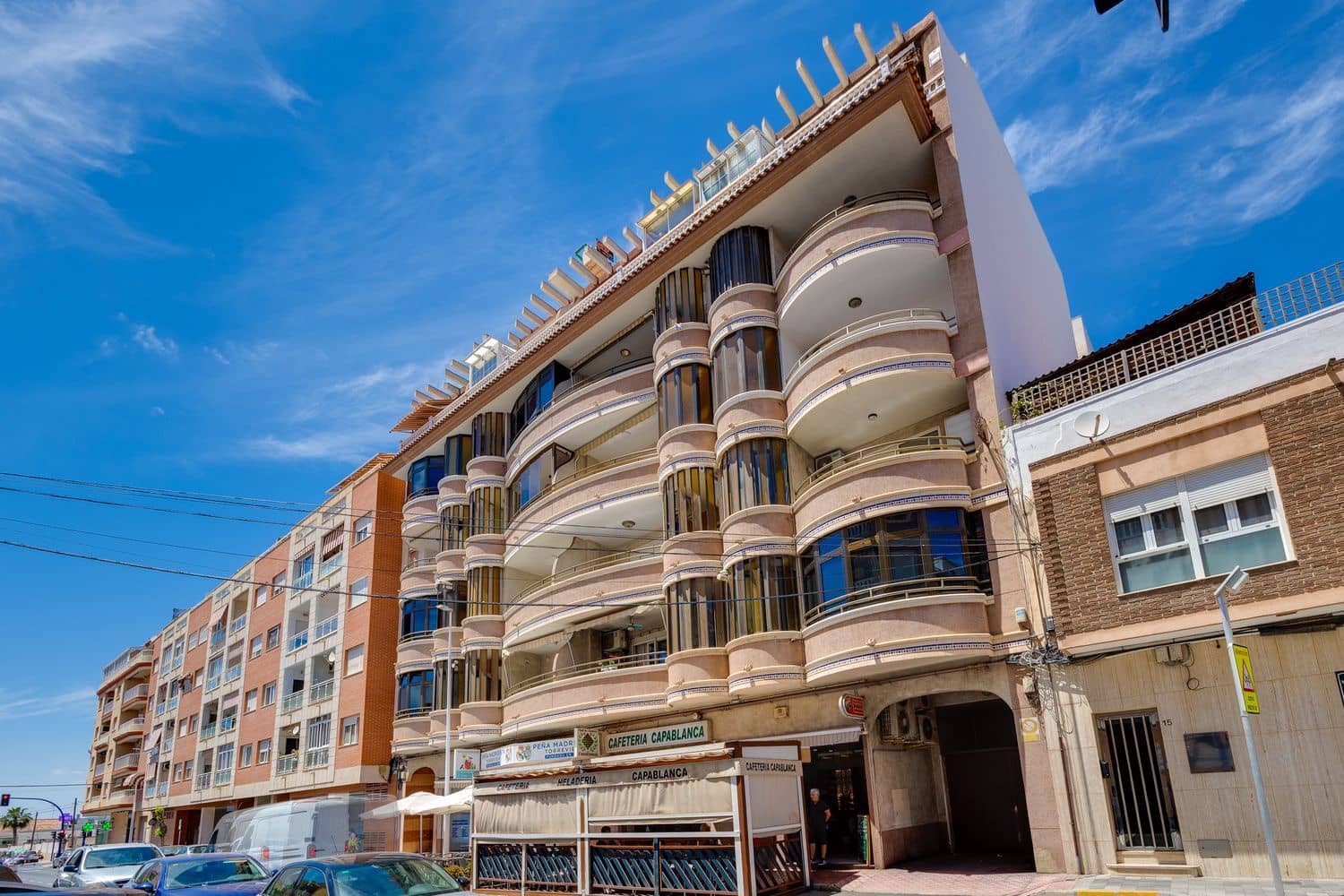 2 soveværelse Lejlighed til salg i Torrevieja med garage - € 139.900 (Ref: 9006693)