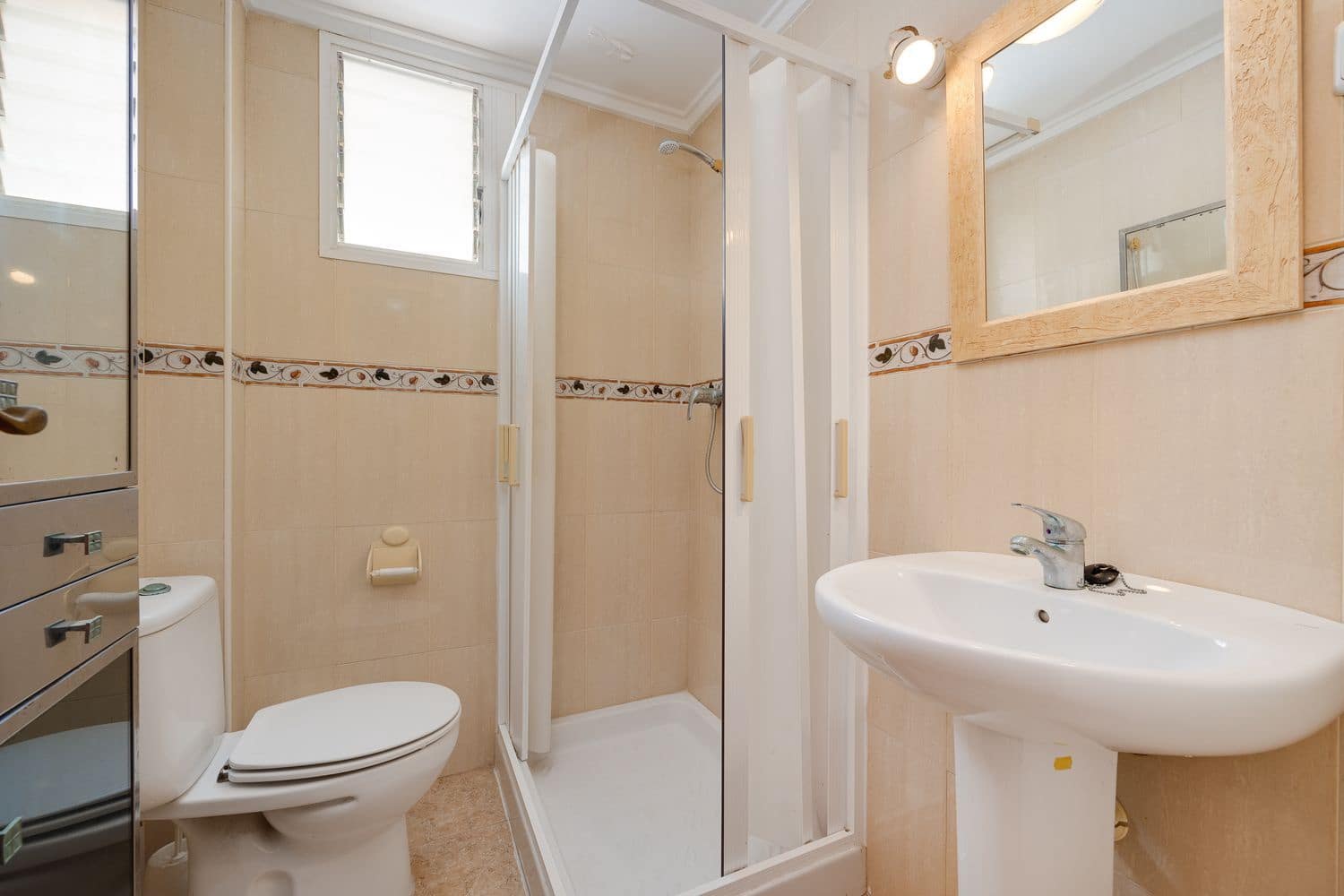 3 soveværelse Lejlighed til salg i Torrevieja med garage - € 179.000 (Ref: 9016770)