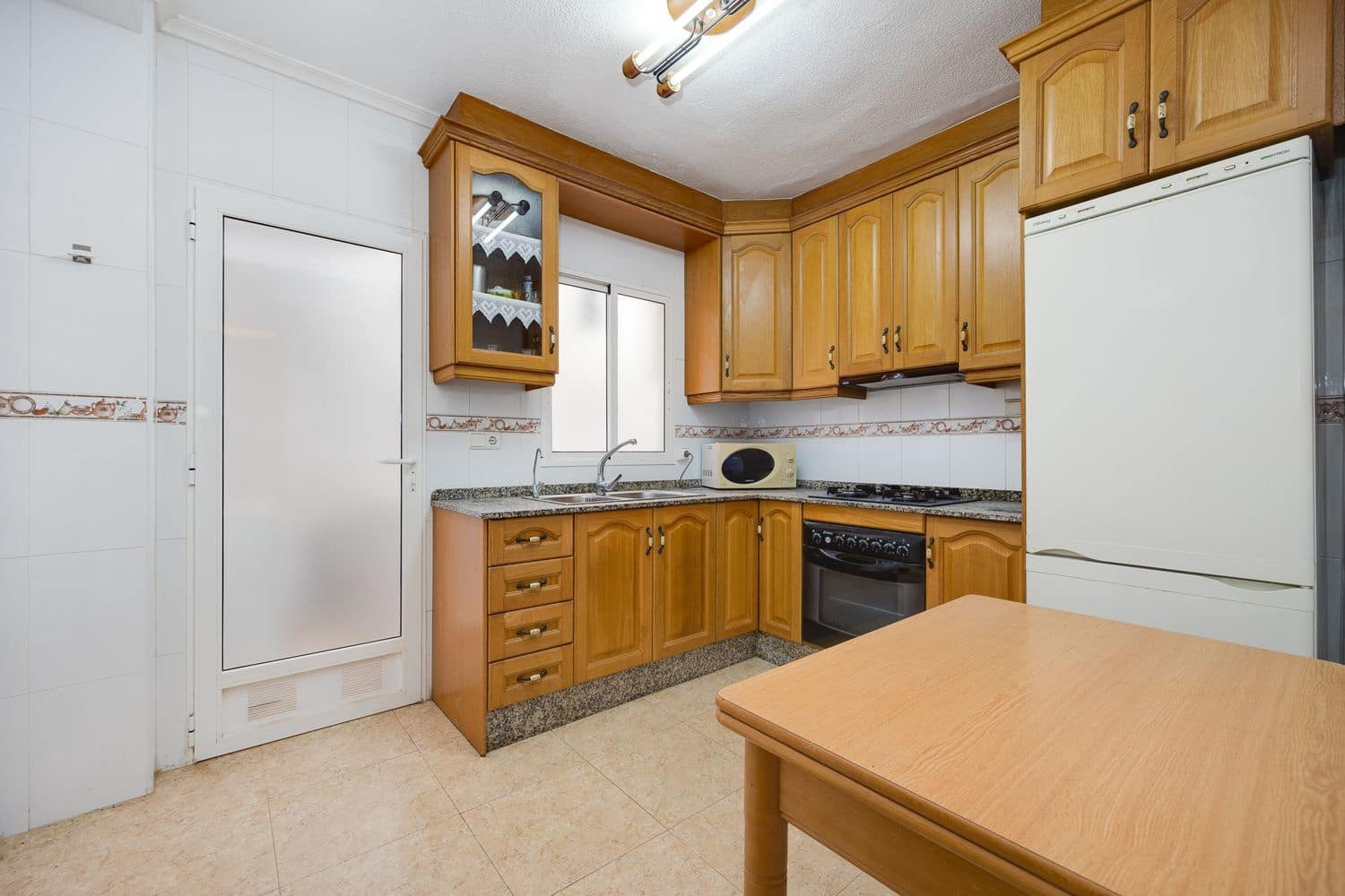 3 soveværelse Lejlighed til salg i Torrevieja med garage - € 179.000 (Ref: 9016770)