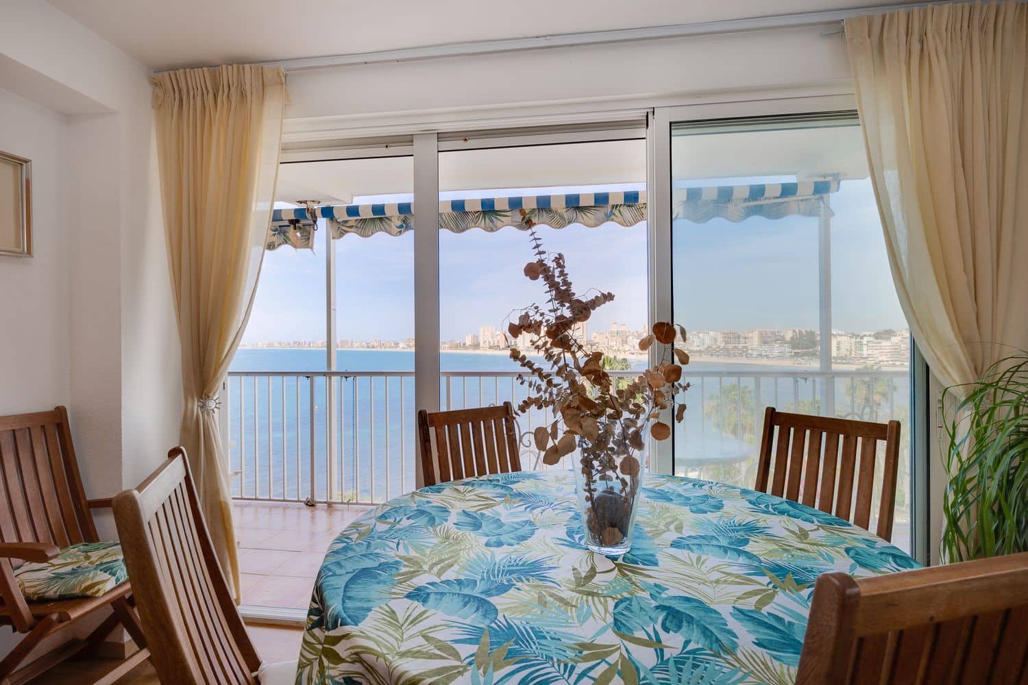 3 soveværelse Lejlighed til salg i Playa de Muchavista med swimmingpool garage - € 375.000 (Ref: 9030839)