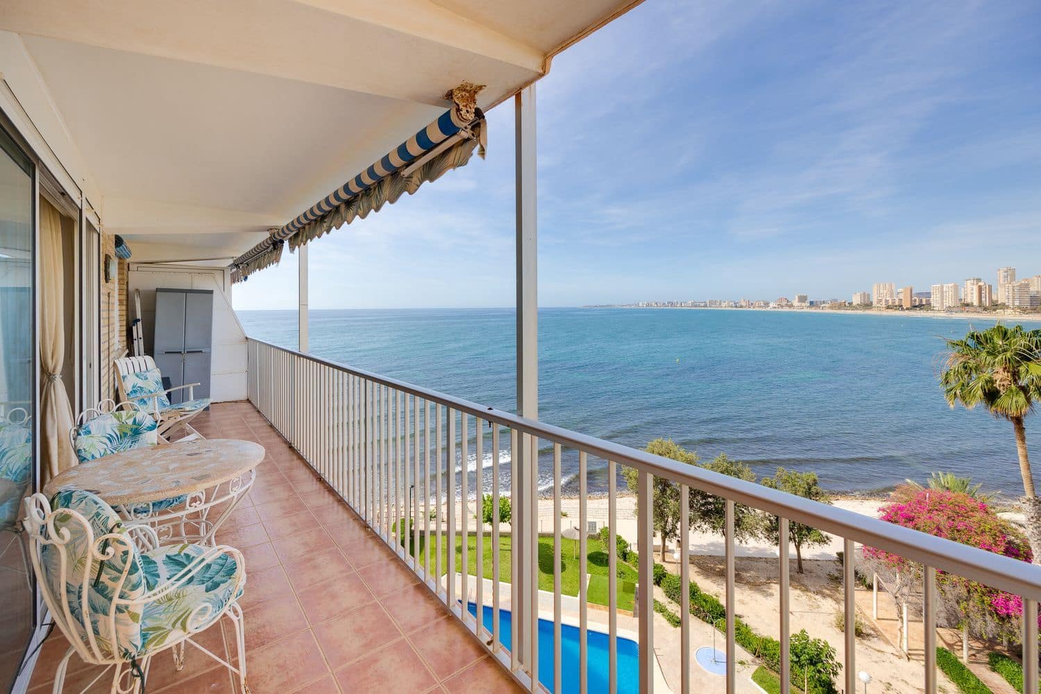 3 soveværelse Lejlighed til salg i Playa de Muchavista med swimmingpool garage - € 375.000 (Ref: 9030839)