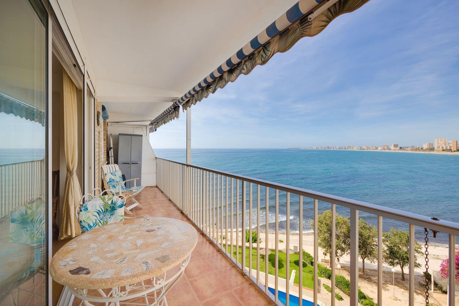 3 soveværelse Lejlighed til salg i Playa de Muchavista med swimmingpool garage - € 375.000 (Ref: 9030839)