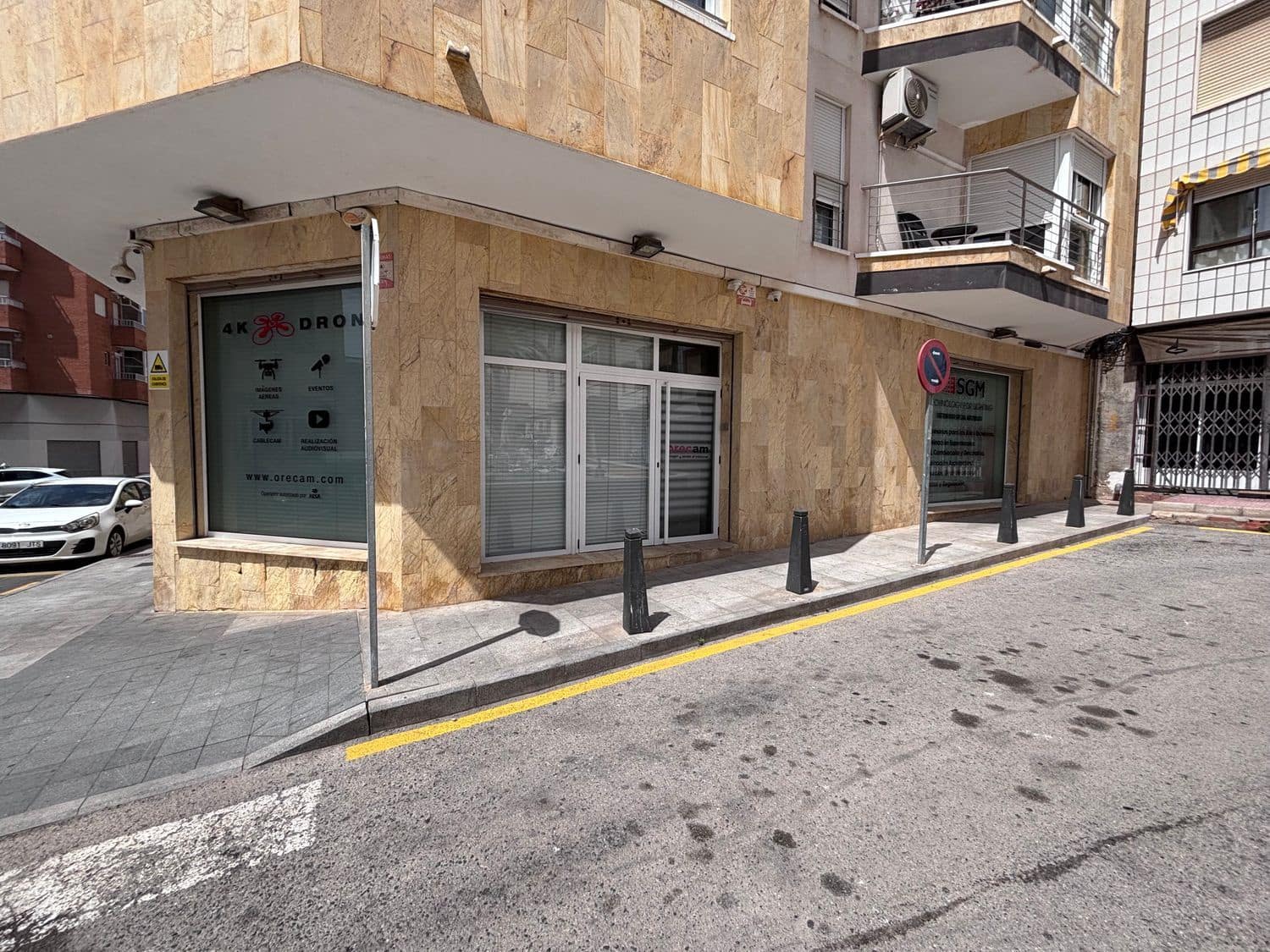 Business for sale in Torrevieja - € 190,000 (Ref: 9036392)