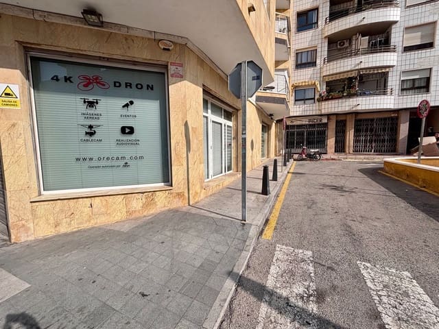 Business for sale in Puerto Deportivo, Torrevieja - € 190,000 (Ref: 9036392)