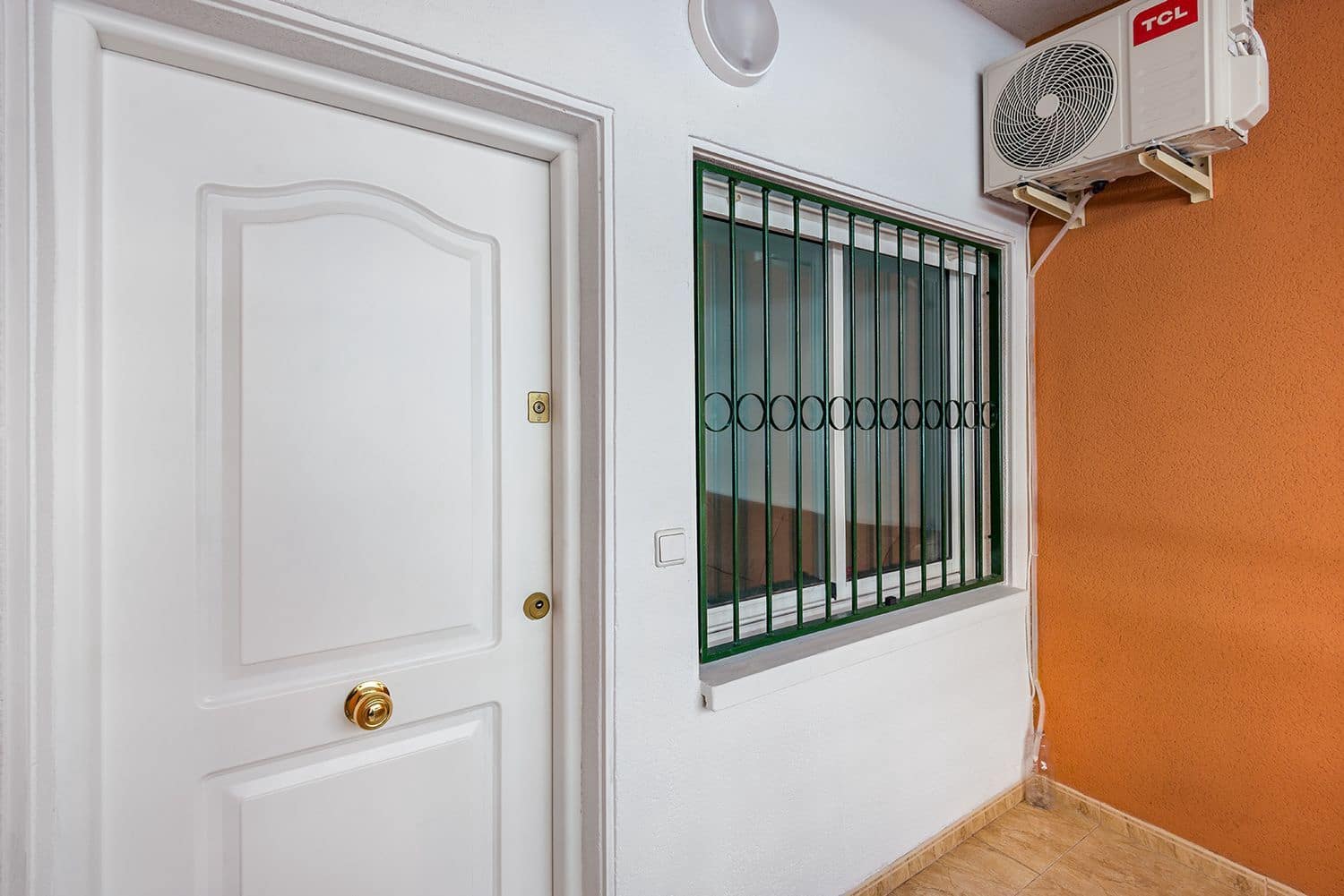 2 soveværelse Lejlighed til salg i Torrevieja med swimmingpool garage - € 134.900 (Ref: 9074657)