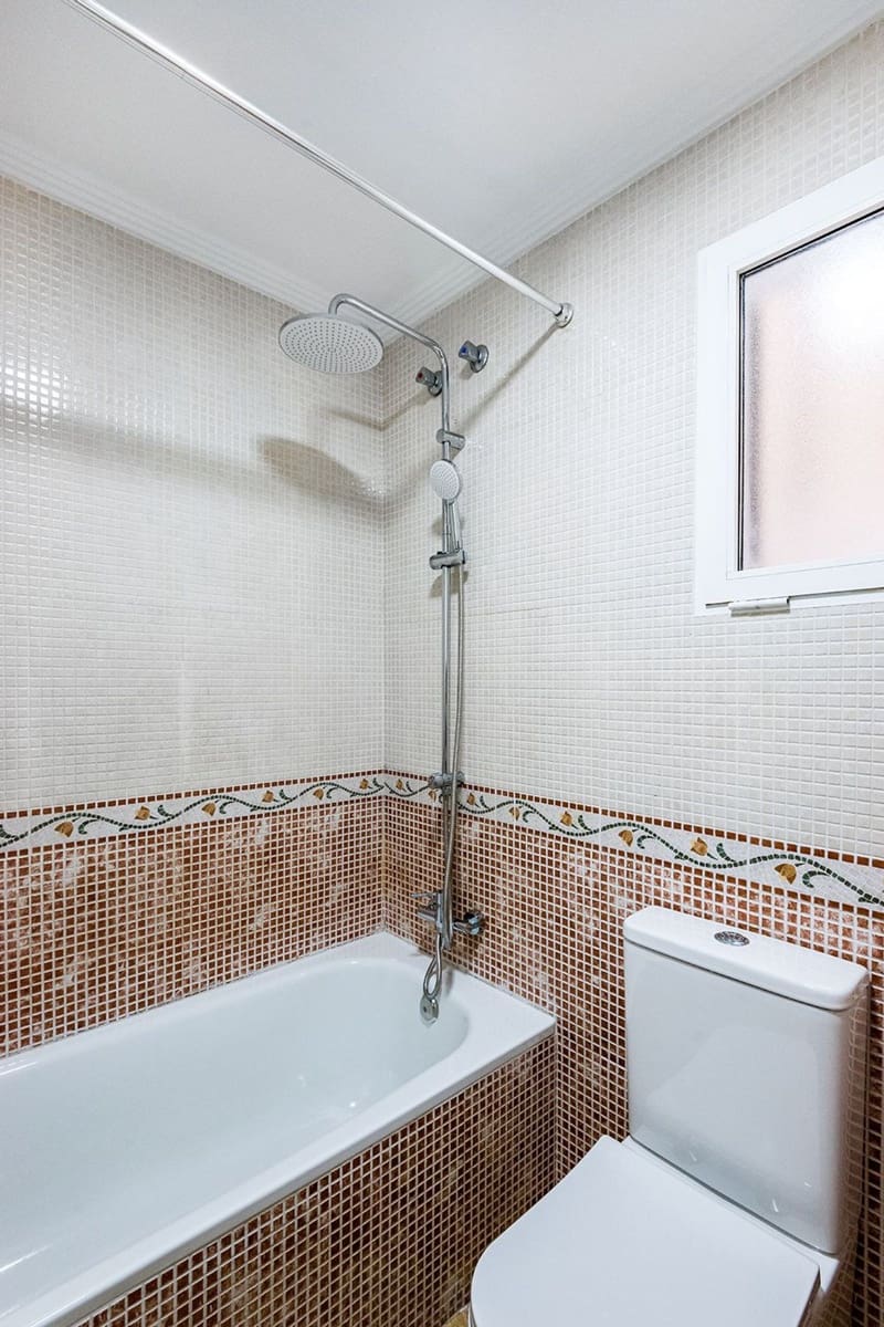 2 soveværelse Lejlighed til salg i Torrevieja med swimmingpool garage - € 134.900 (Ref: 9074657)