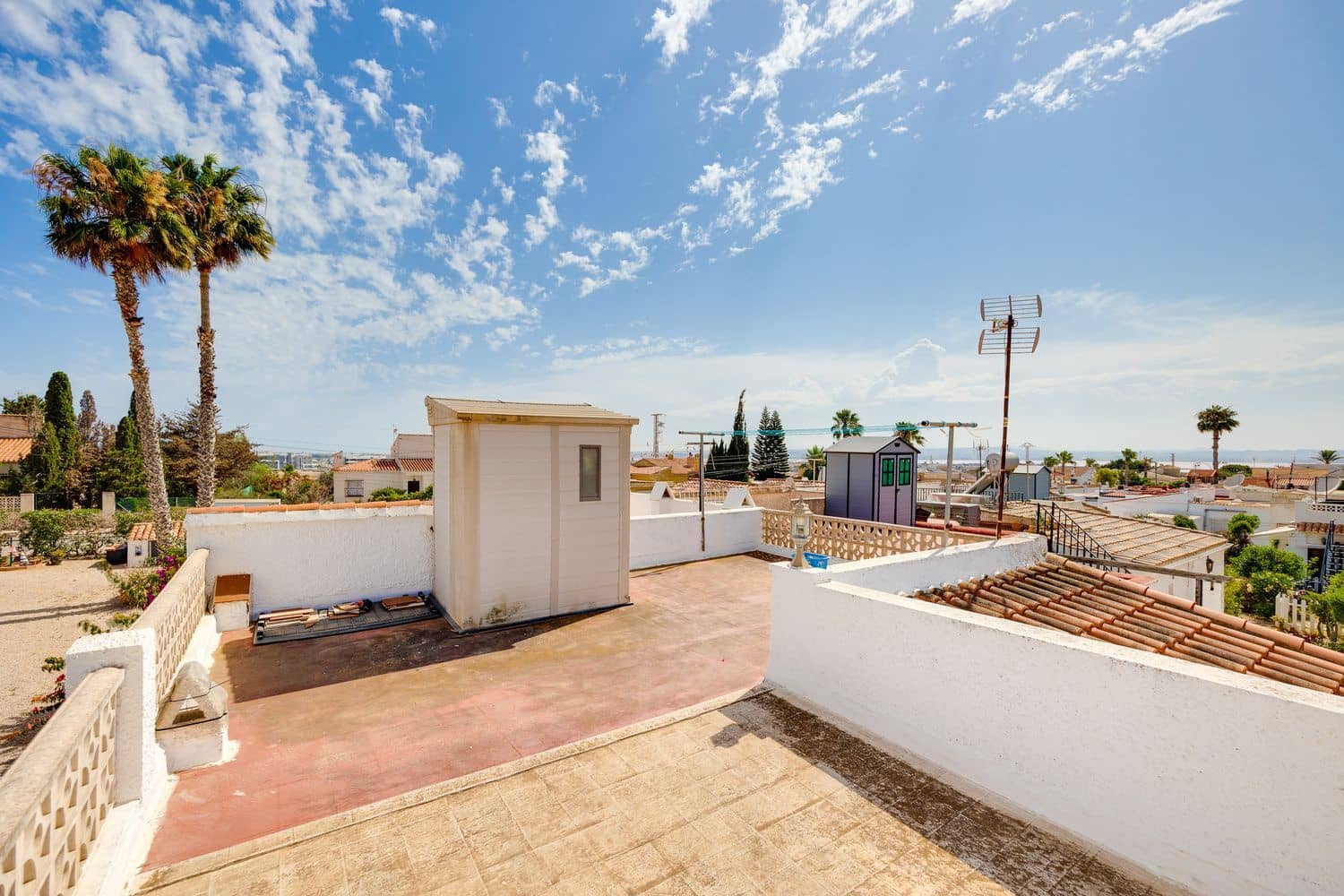 Casa de 2 habitaciones en Torrevieja en venta con garaje - 98.000 € (Ref: 9095915)