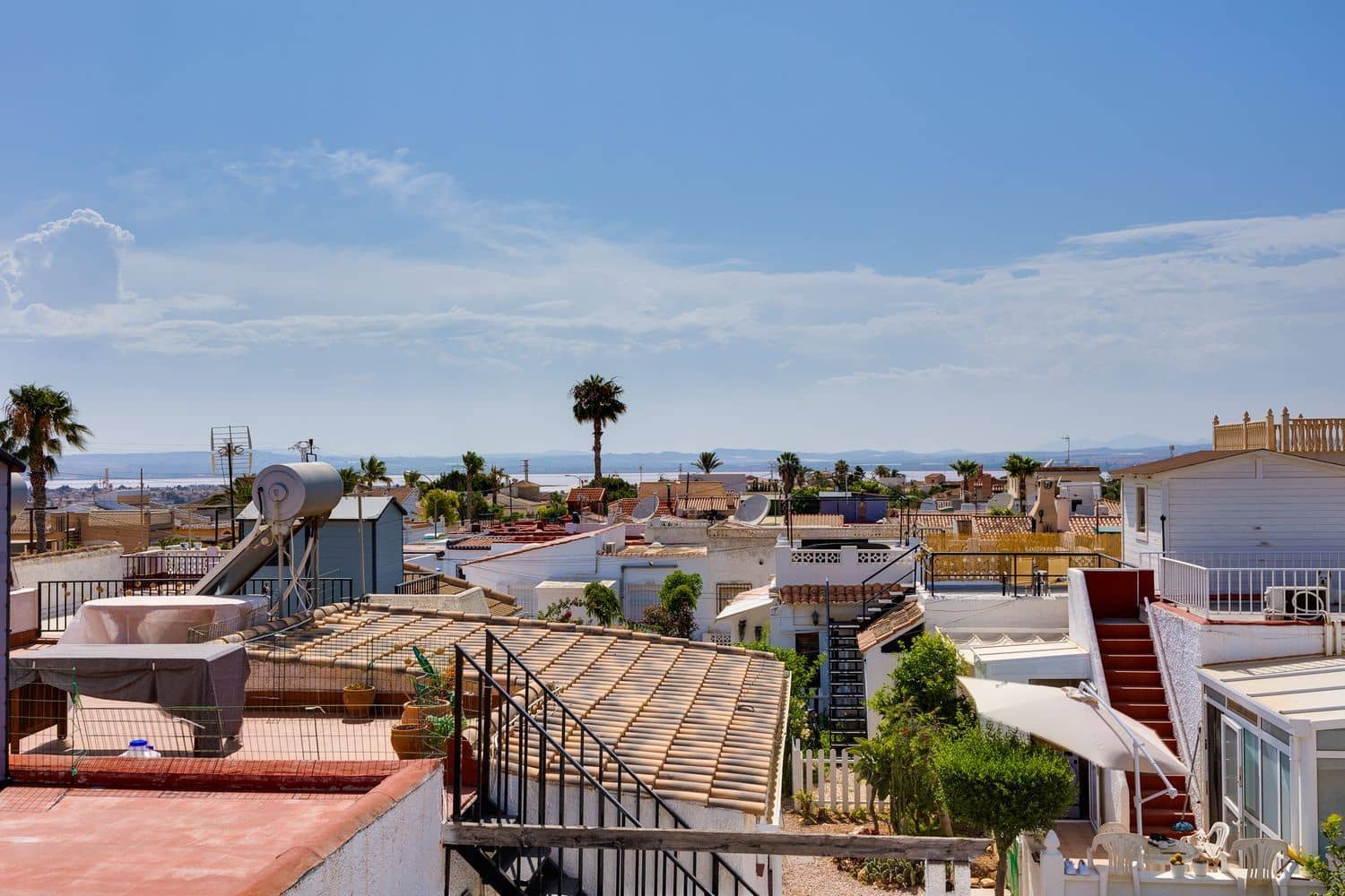 Casa de 2 habitaciones en Torrevieja en venta con garaje - 98.000 € (Ref: 9095915)