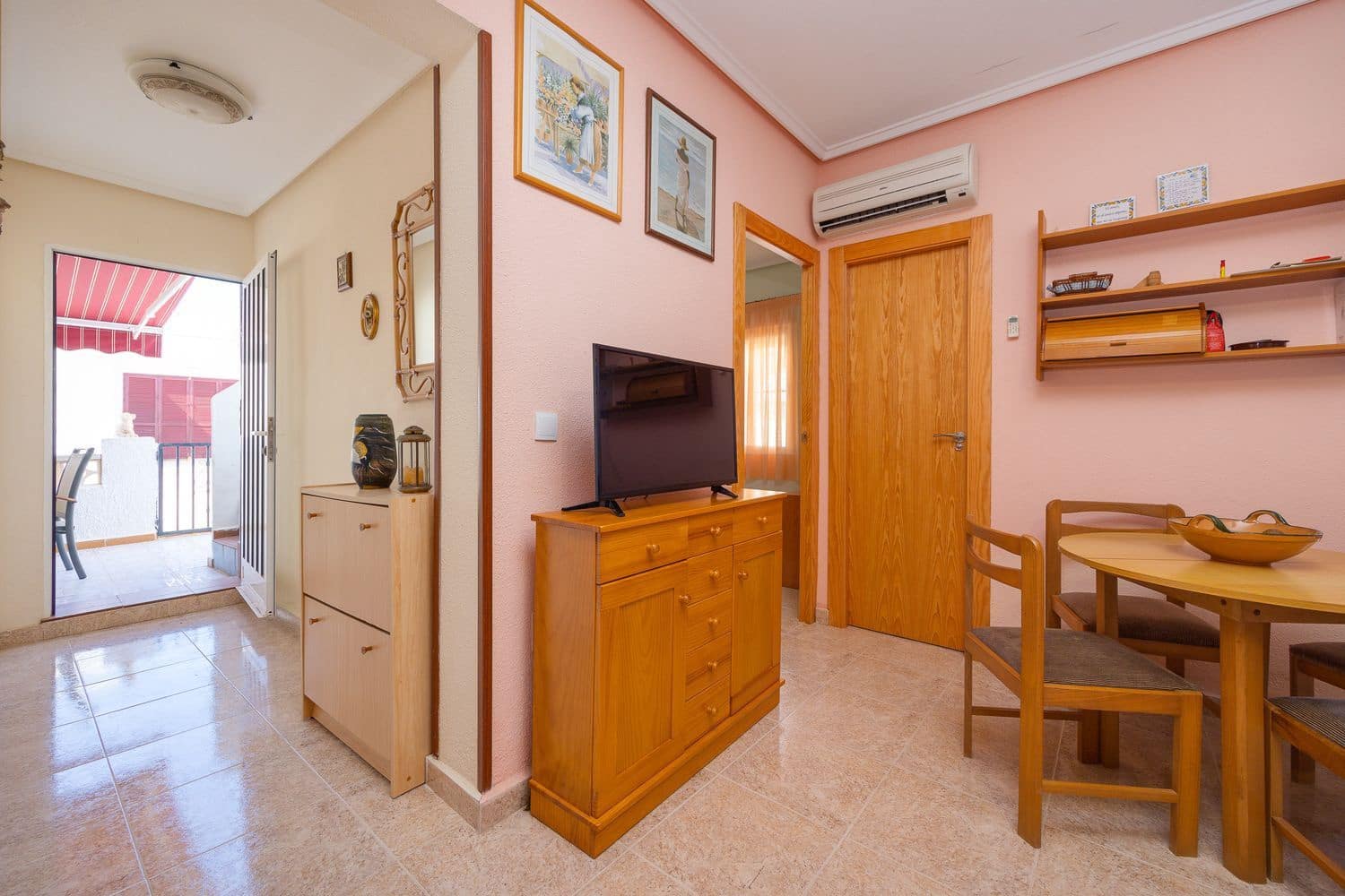 Casa de 2 habitaciones en Torrevieja en venta con garaje - 98.000 € (Ref: 9095915)