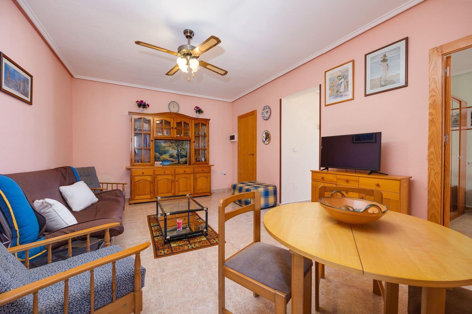 Casa de 2 habitaciones en Torrevieja en venta con garaje - 98.000 € (Ref: 9095915)