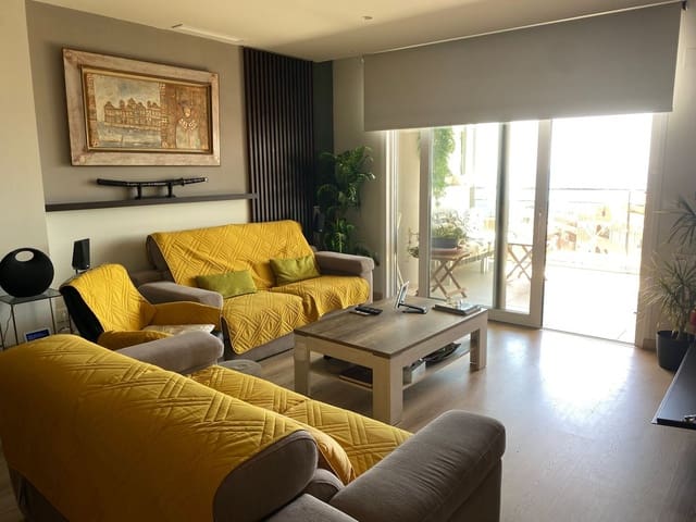 Apartamento de 3 habitaciones en El Campello en venta con piscina garaje - 595.000 € (Ref: 9132091)