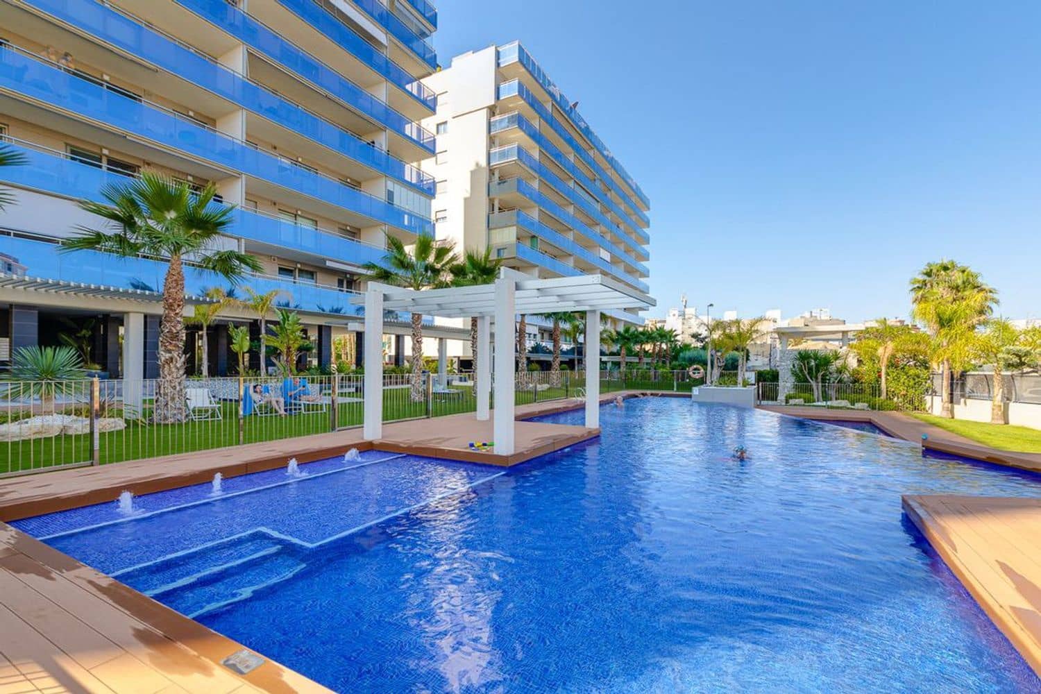 3 bedroom Apartment for sale in El Campello with pool garage - € 595,000 (Ref: 9132091)