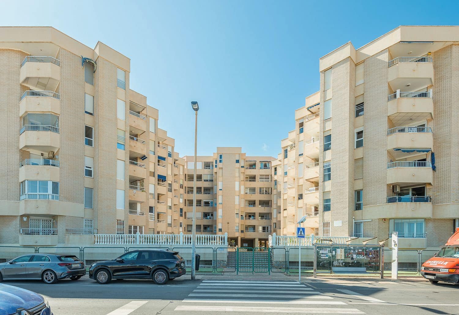 3 soveværelse Lejlighed til salg i Torrevieja med garage - € 255.000 (Ref: 9145225)