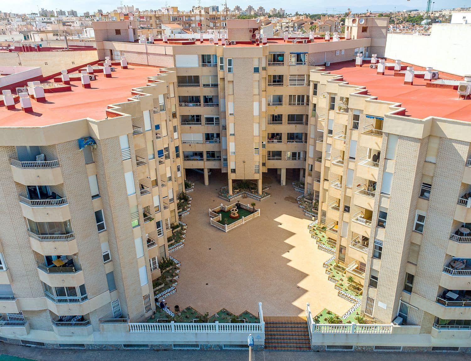 3 soveværelse Lejlighed til salg i Torrevieja med garage - € 255.000 (Ref: 9145225)