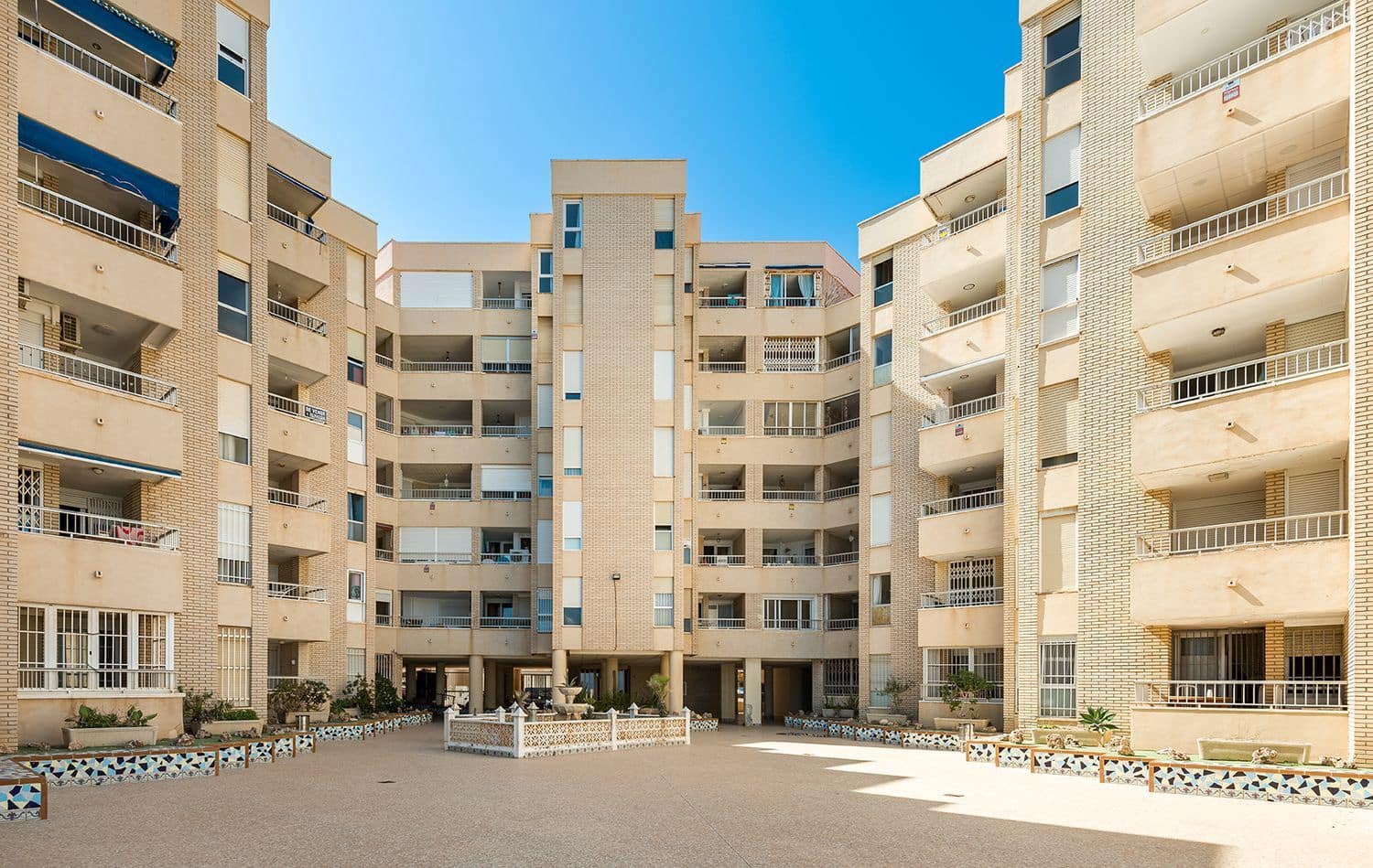 3 soveværelse Lejlighed til salg i Torrevieja med garage - € 255.000 (Ref: 9145225)