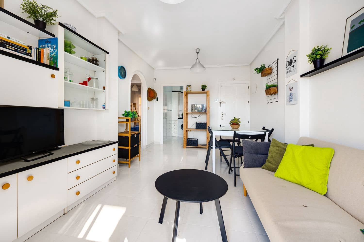 2 makuuhuone Huoneisto myytävänä paikassa Torrevieja mukana uima-altaan 
autotalli - 127 000 € (Ref: 9185021)