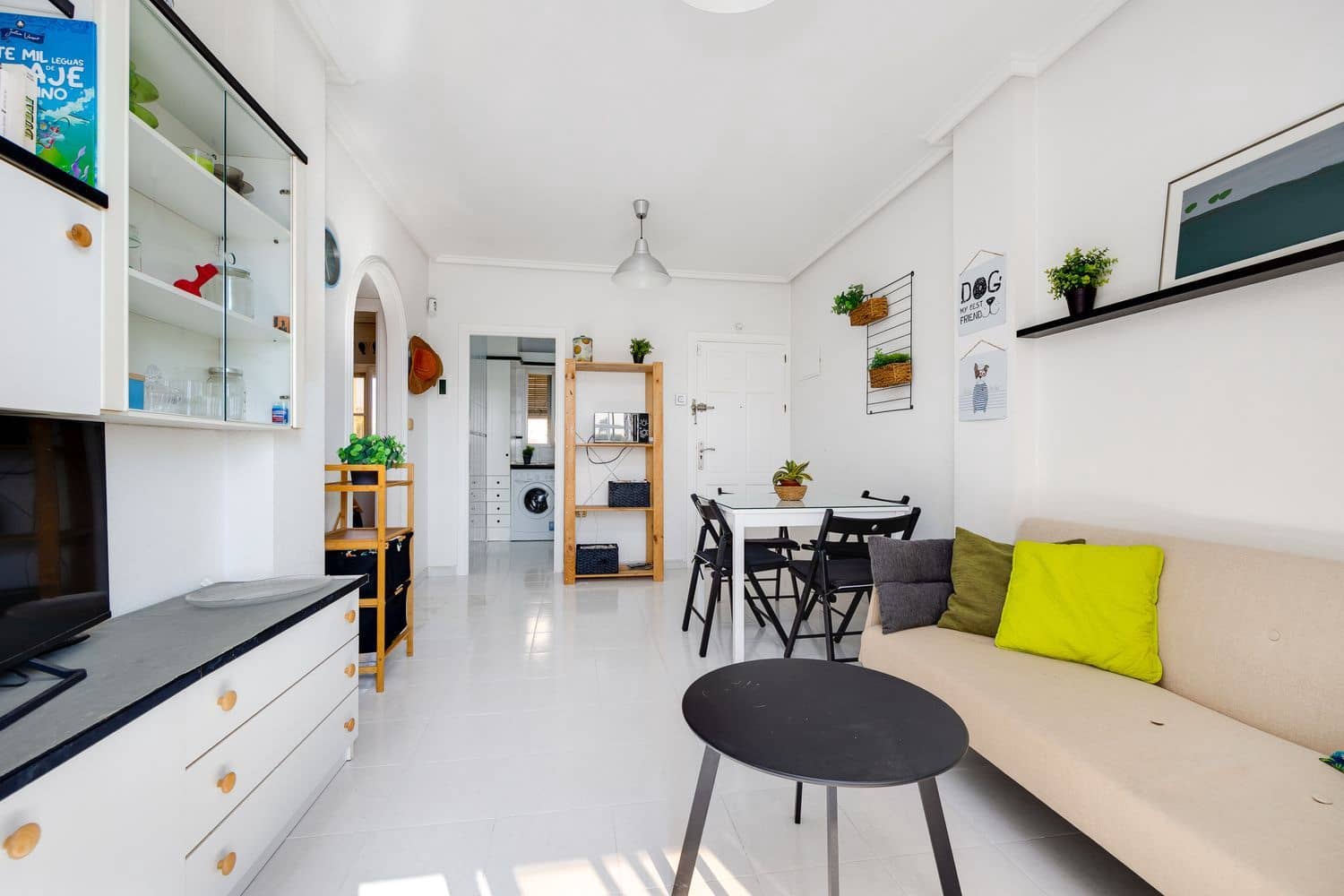 2 makuuhuone Huoneisto myytävänä paikassa Torrevieja mukana uima-altaan 
autotalli - 127 000 € (Ref: 9185021)