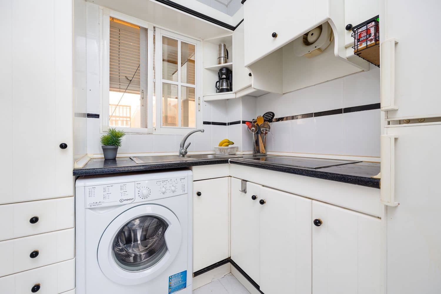 2 makuuhuone Huoneisto myytävänä paikassa Torrevieja mukana uima-altaan 
autotalli - 127 000 € (Ref: 9185021)