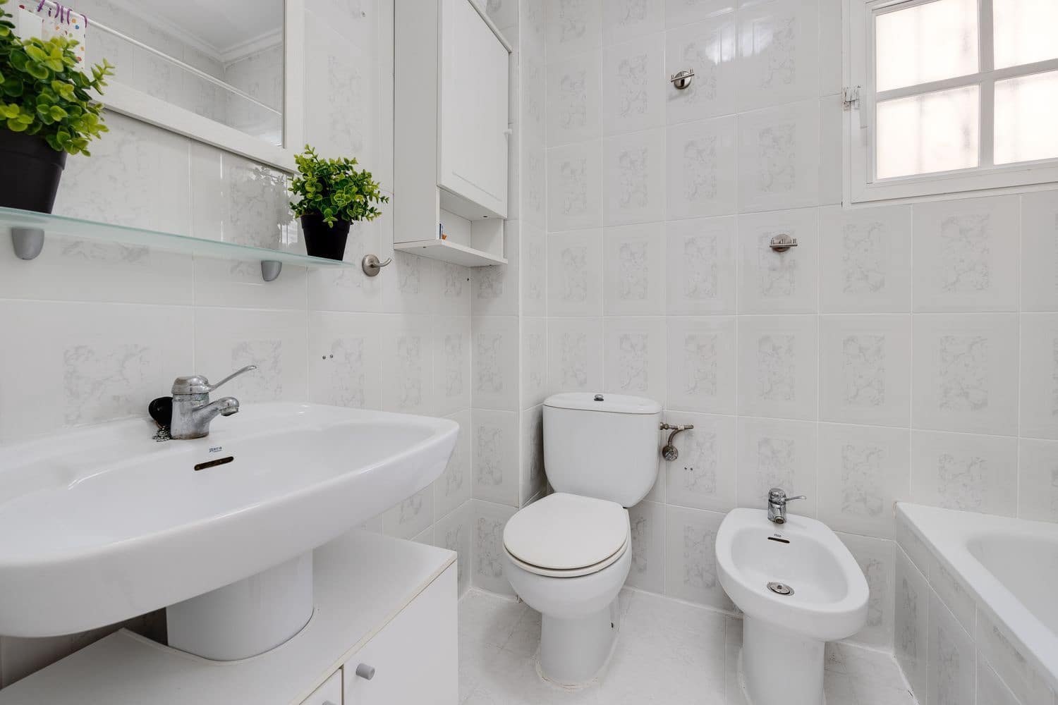 2 makuuhuone Huoneisto myytävänä paikassa Torrevieja mukana uima-altaan 
autotalli - 127 000 € (Ref: 9185021)