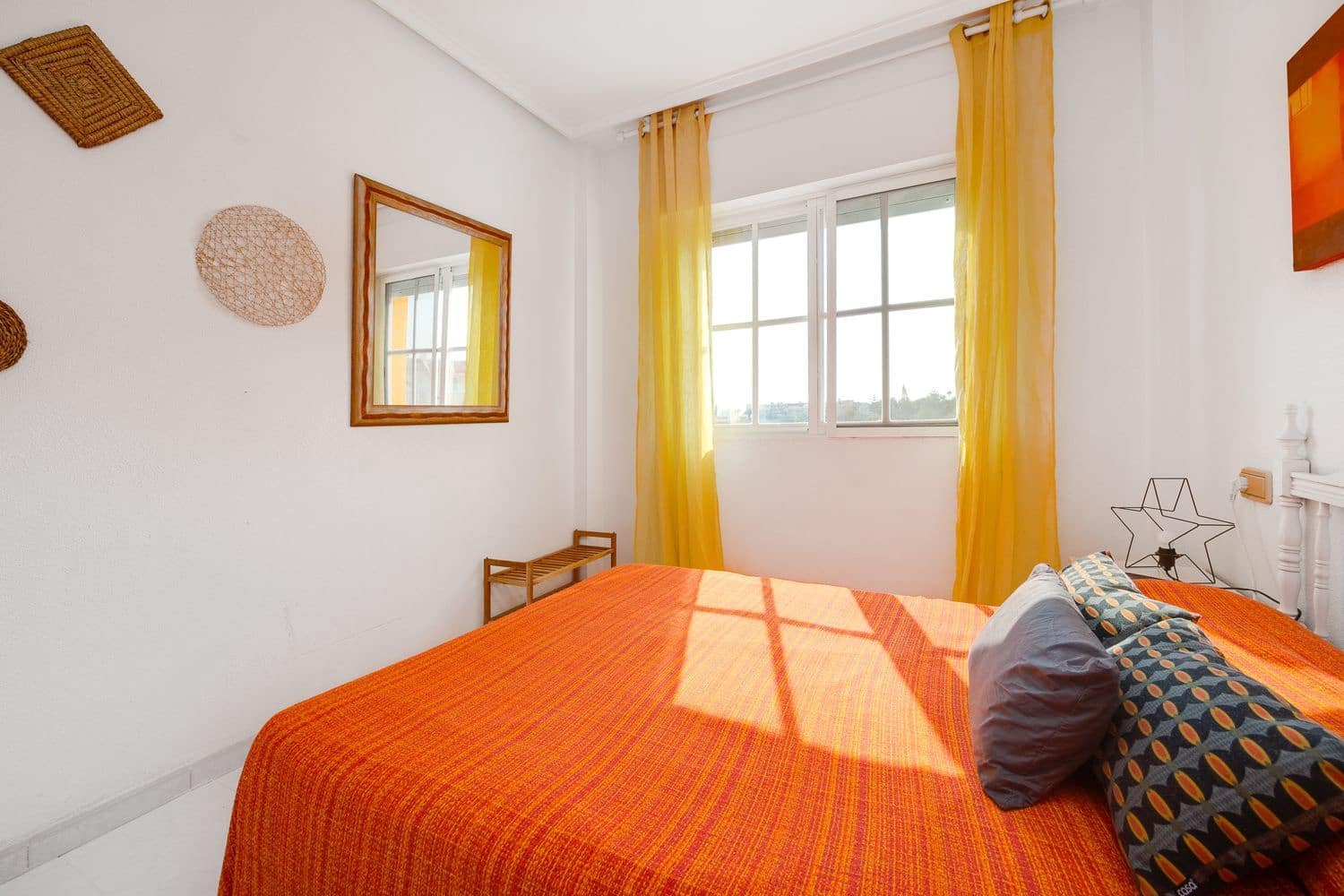 2 makuuhuone Huoneisto myytävänä paikassa Torrevieja mukana uima-altaan 
autotalli - 127 000 € (Ref: 9185021)