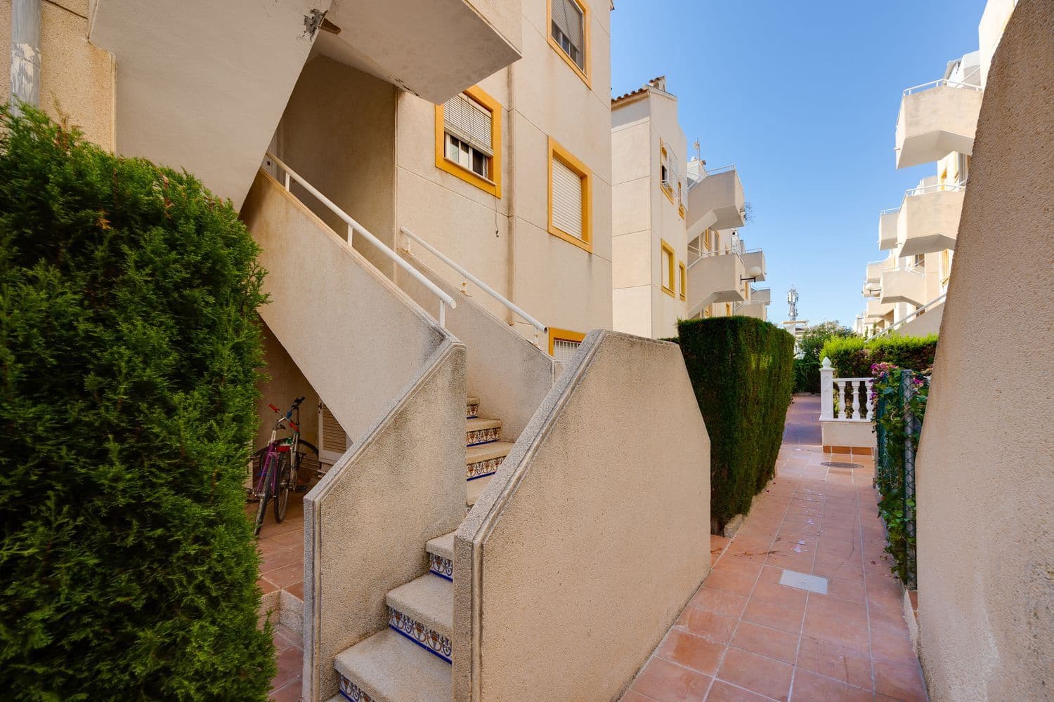 2 makuuhuone Huoneisto myytävänä paikassa Torrevieja mukana uima-altaan 
autotalli - 127 000 € (Ref: 9185021)