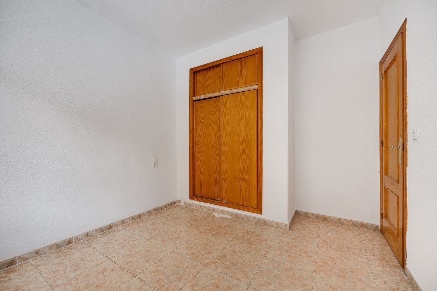 Apartamento de 2 habitaciones en Torrevieja en venta con garaje - 120.000 € (Ref: 9187964)