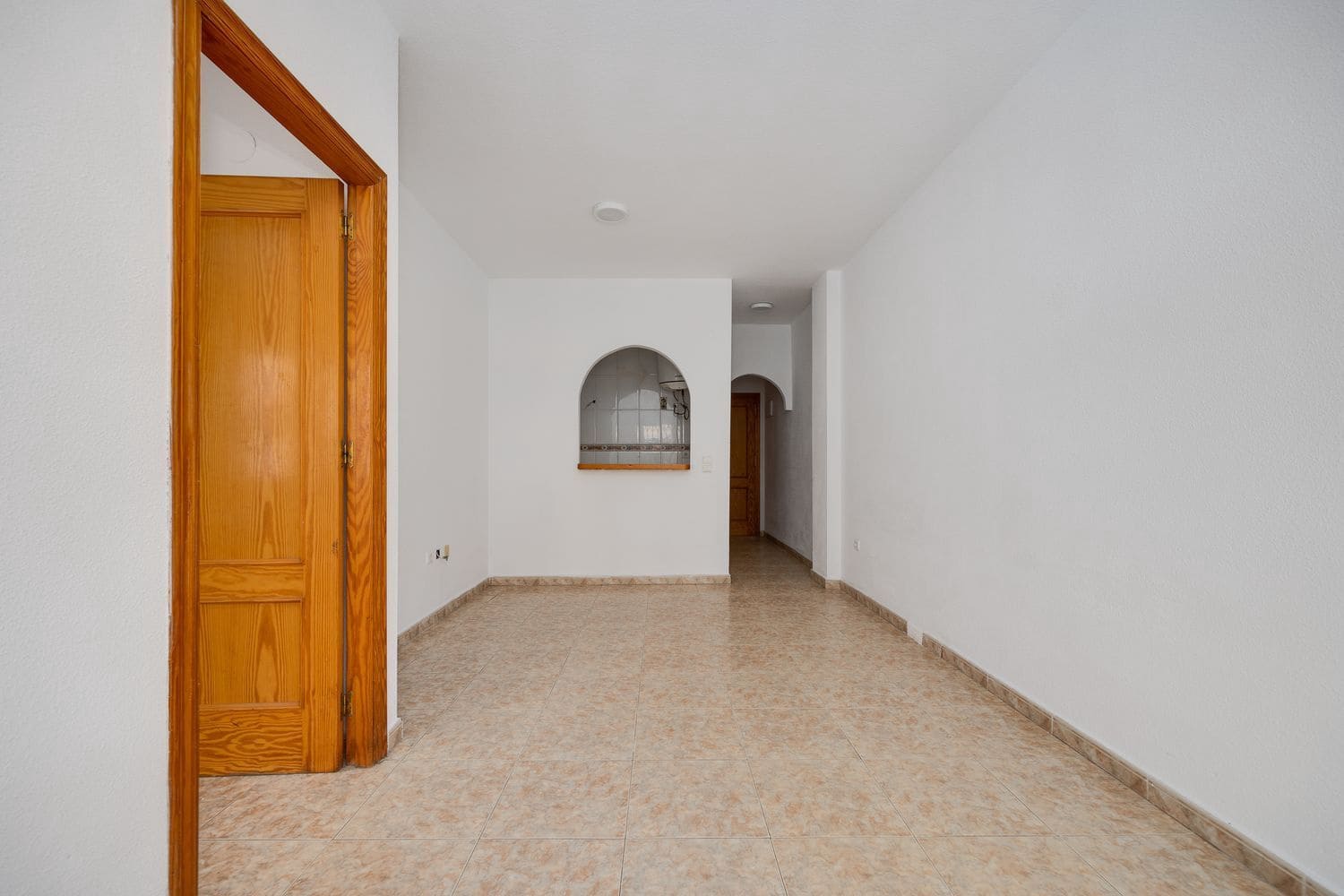 Apartamento de 2 habitaciones en Torrevieja en venta con garaje - 120.000 € (Ref: 9187964)