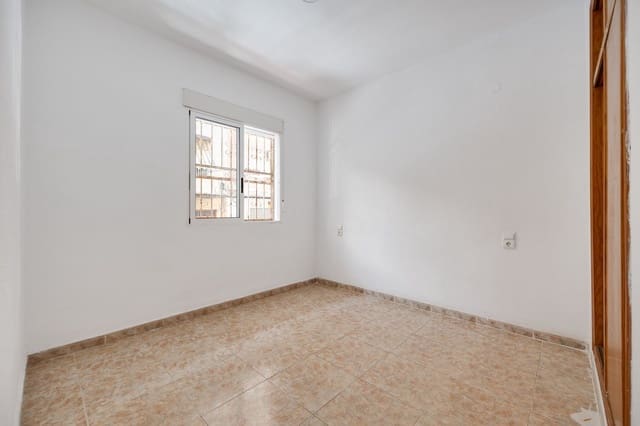 2 quarto Apartamento para venda em Playa del Cura, Torrevieja com garagem - 120 000 € (Ref: 9187964)