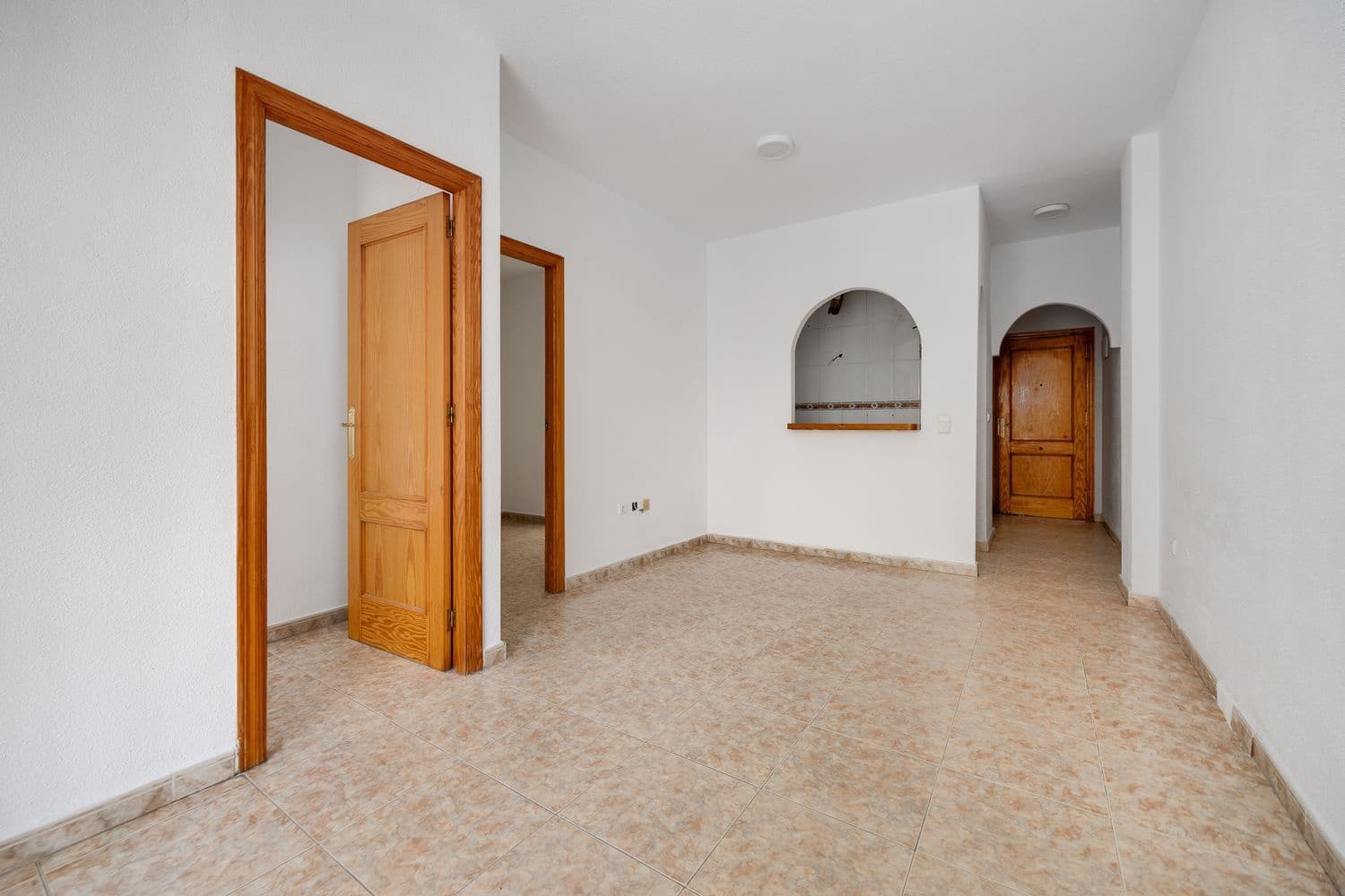 Apartamento de 2 habitaciones en Torrevieja en venta con garaje - 120.000 € (Ref: 9187964)