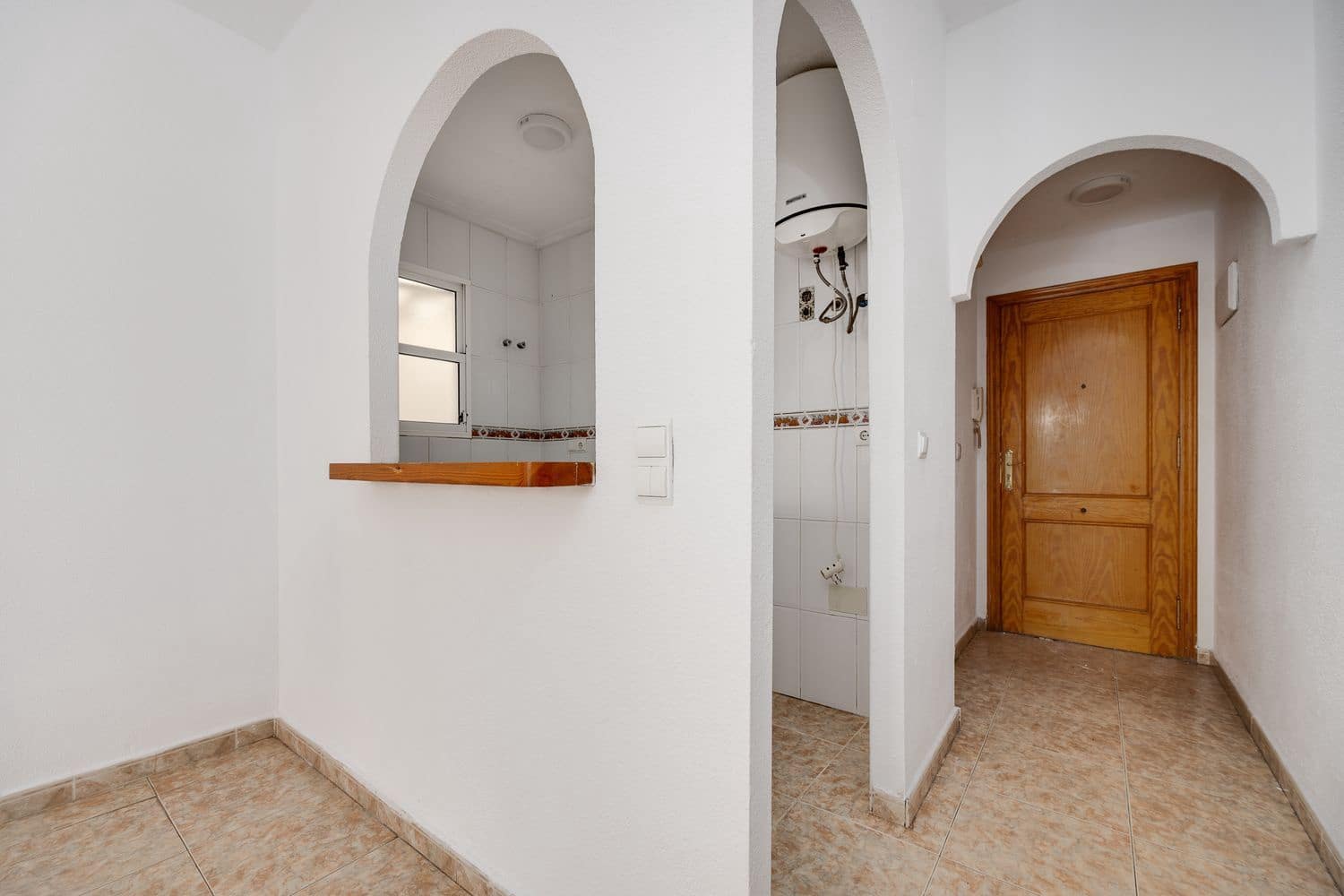 Apartamento de 2 habitaciones en Torrevieja en venta con garaje - 120.000 € (Ref: 9187964)