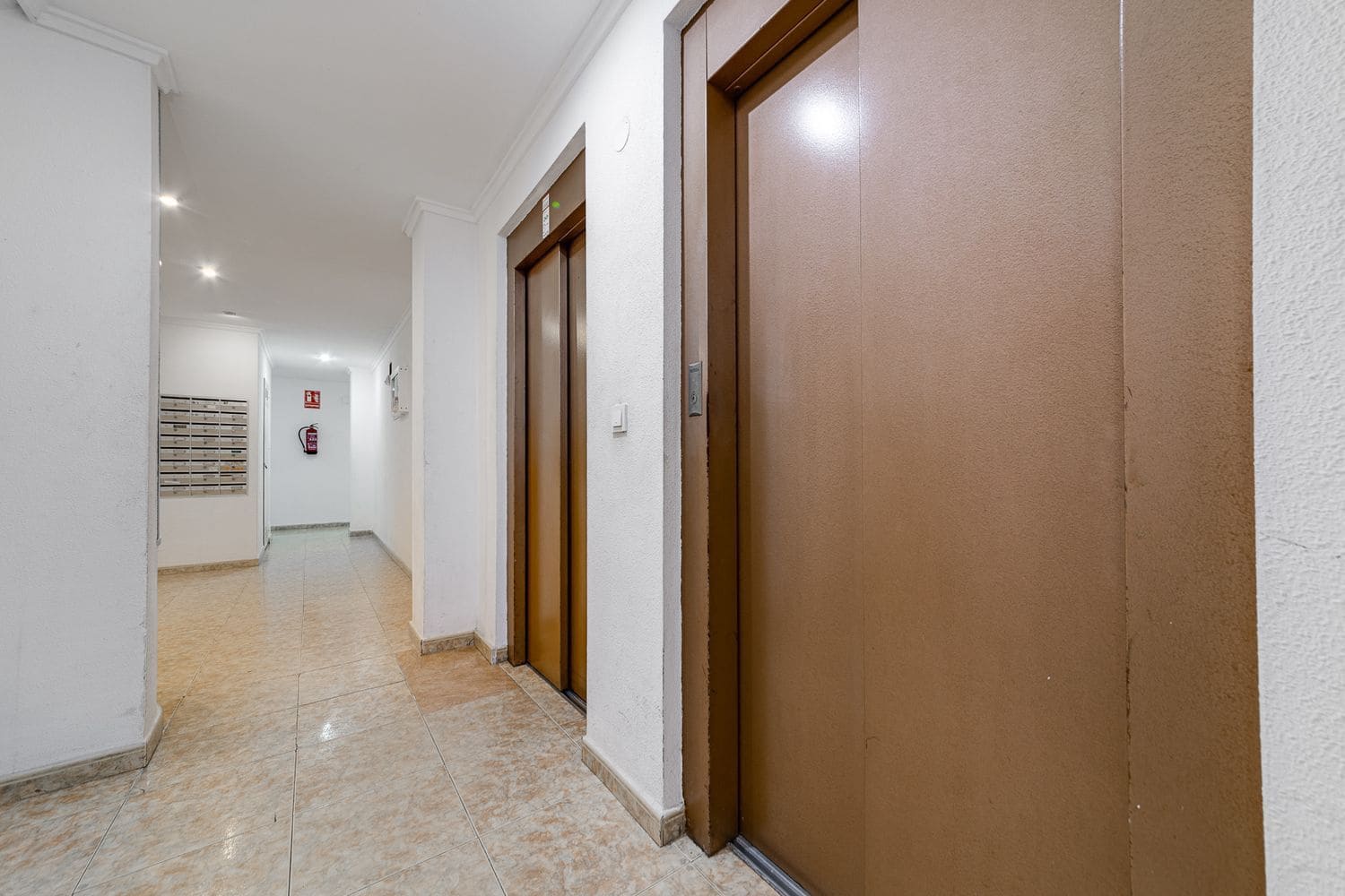 Apartamento de 2 habitaciones en Torrevieja en venta con garaje - 120.000 € (Ref: 9187964)