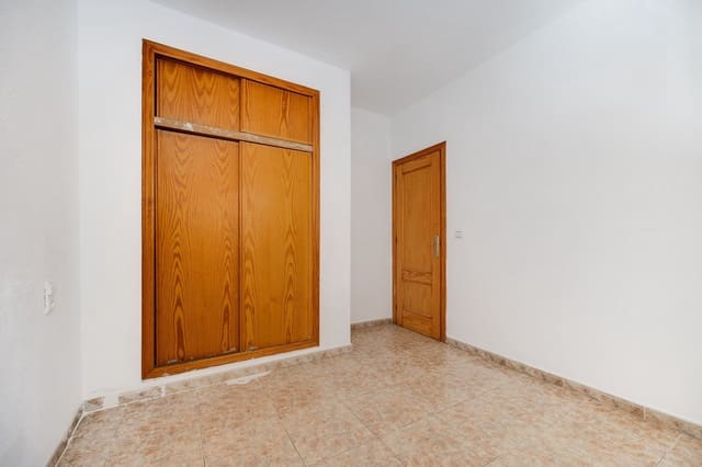 2 quarto Apartamento para venda em Playa del Cura, Torrevieja com garagem - 120 000 € (Ref: 9187964)