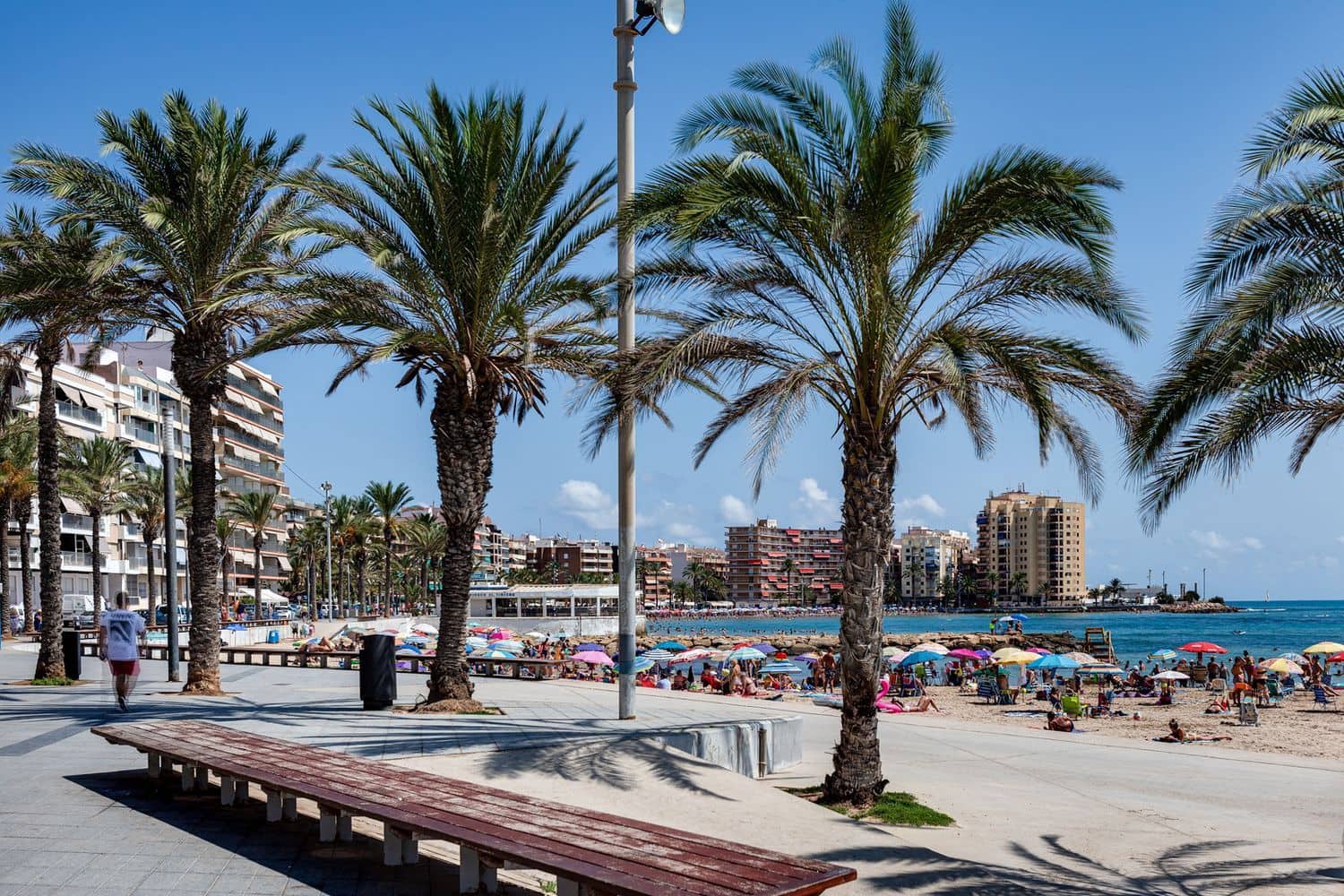 Apartamento de 2 habitaciones en Torrevieja en venta con garaje - 120.000 € (Ref: 9187964)