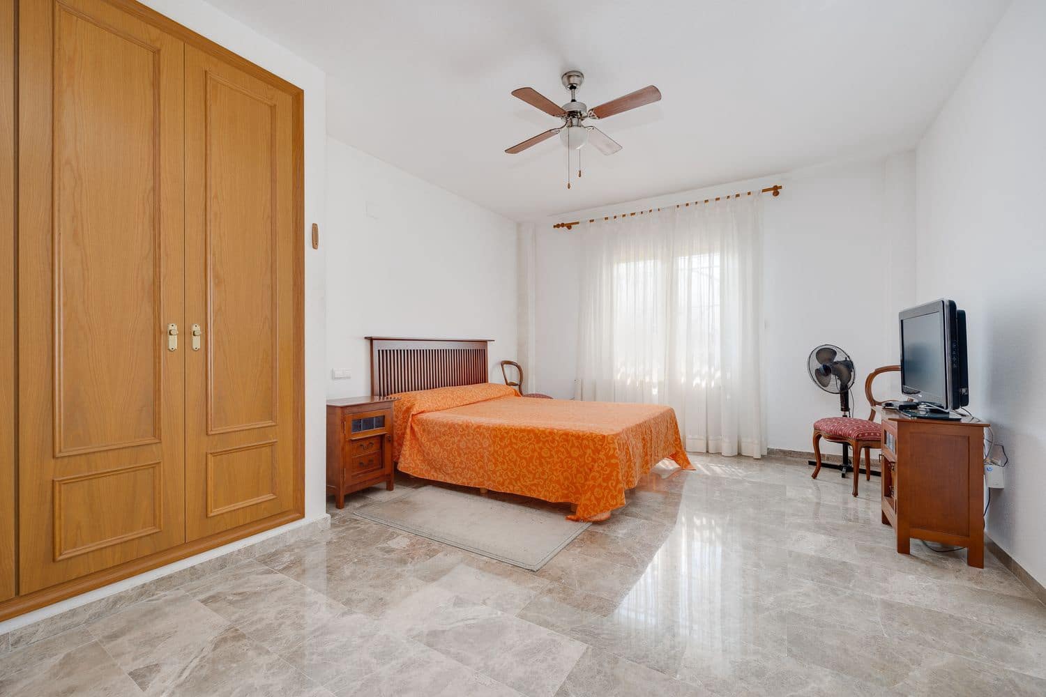 5 chambre Villa/Maison à vendre à Muchamiel / Mutxamel avec piscine garage - 680 000 € (Ref: 9193372)