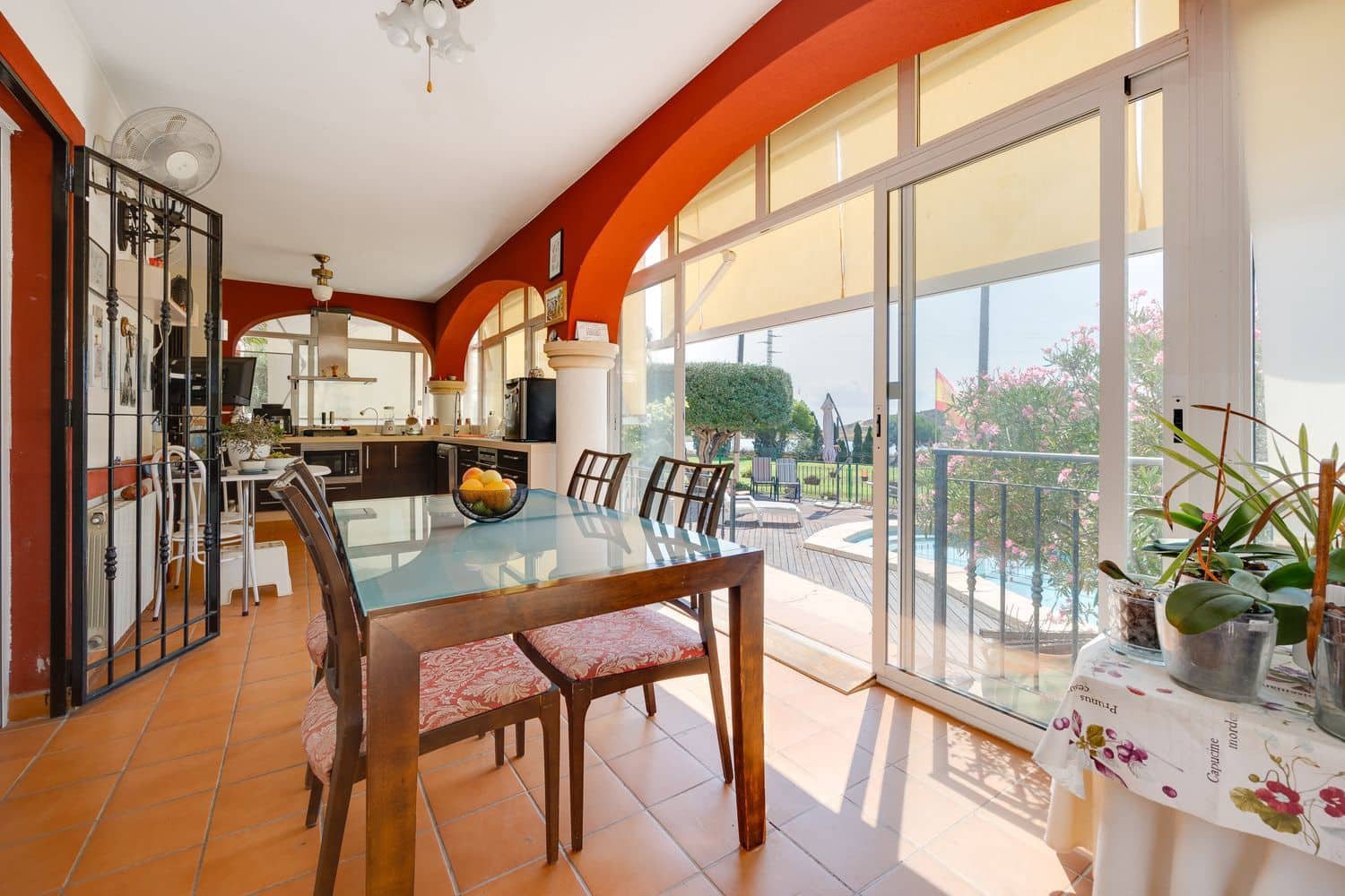 5 chambre Villa/Maison à vendre à Muchamiel / Mutxamel avec piscine garage - 680 000 € (Ref: 9193372)