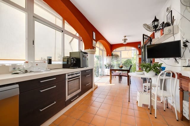 5 chambre Villa/Maison à vendre à Muchamiel / Mutxamel avec piscine garage - 680 000 € (Ref: 9193372)