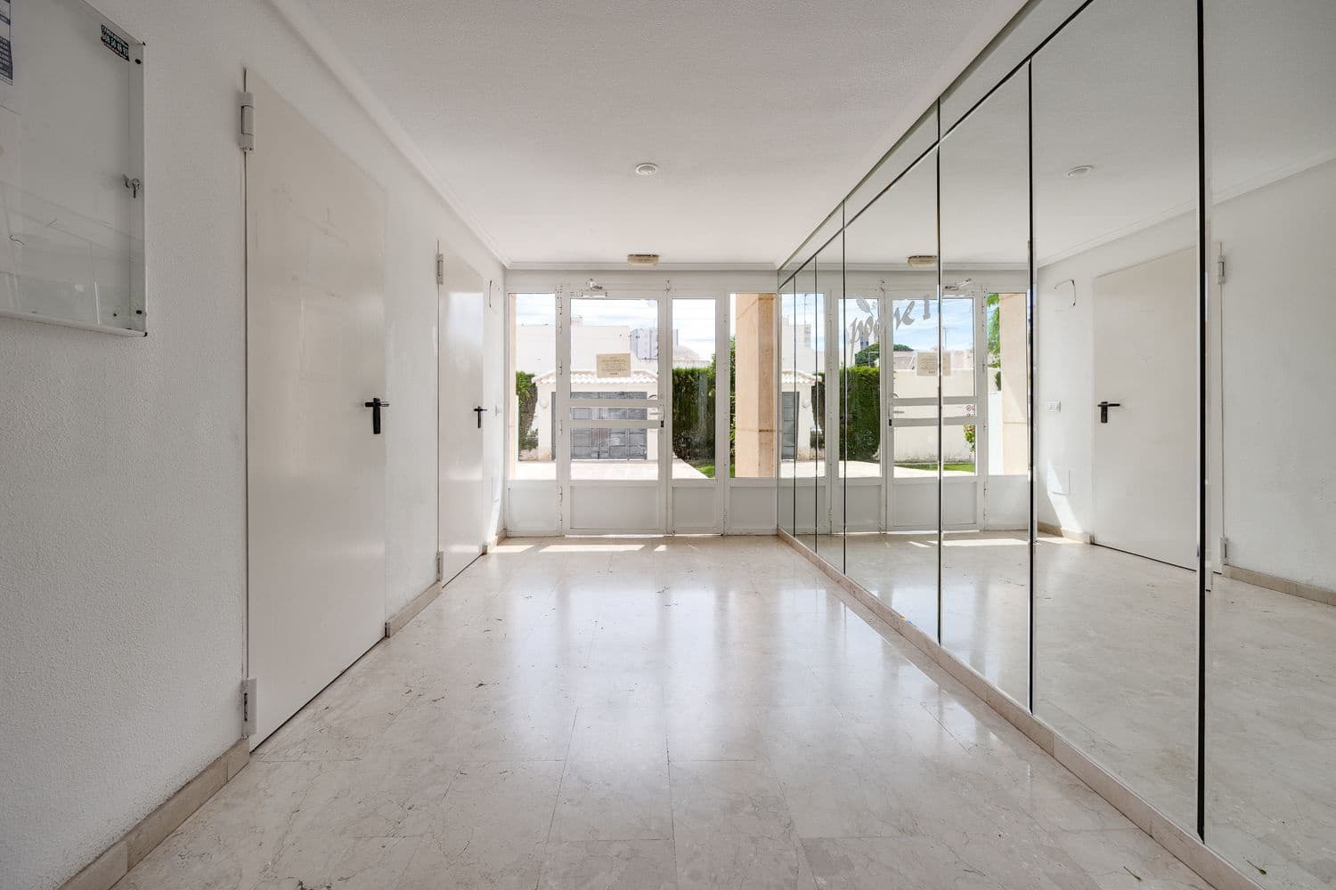 2 camera da letto Appartamento in vendita in Torrevieja con piscina garage - 125.000 € (Rif: 9204157)