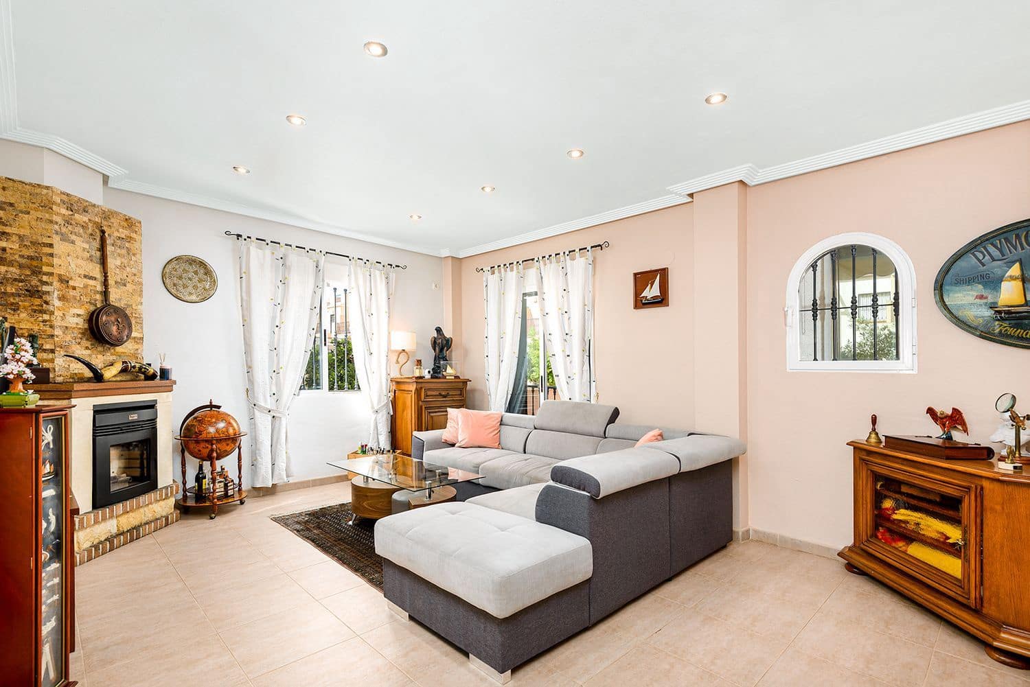 4 bedroom Villa for sale in Orihuela Costa with pool garage - € 349,900 (Ref: 9206172)