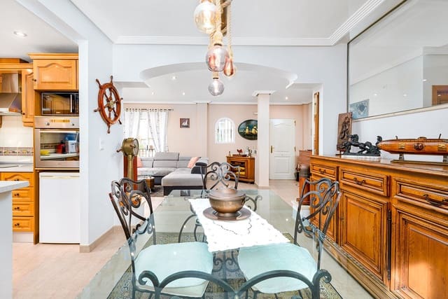 4 bedroom Villa for sale in Los Balcones - Los Altos, Orihuela with pool garage - € 349,900 (Ref: 9206172)